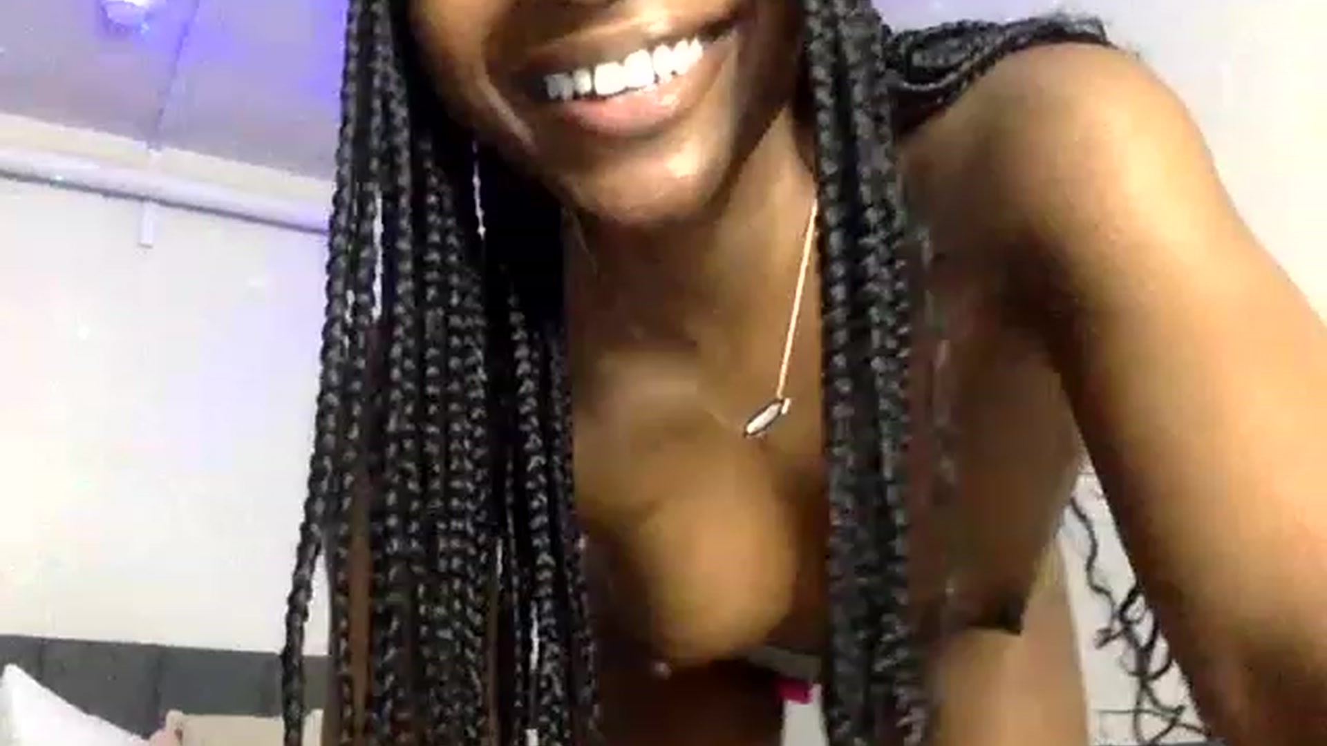 Gallery image thumbnail from sexyyliyahh's myfreecams stream on, 05/05/2023, 14:34 image 5 of 20