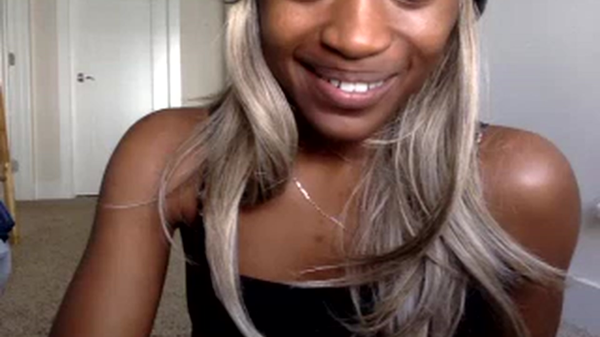 Gallery image thumbnail from sexyyliyahh's myfreecams stream on, 06/17/2023, 23:47 image 4 of 20
