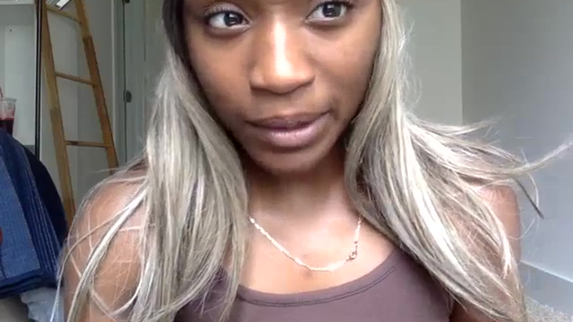 Gallery image thumbnail from sexyyliyahh's myfreecams stream on, 06/19/2023, 20:10 image 11 of 20