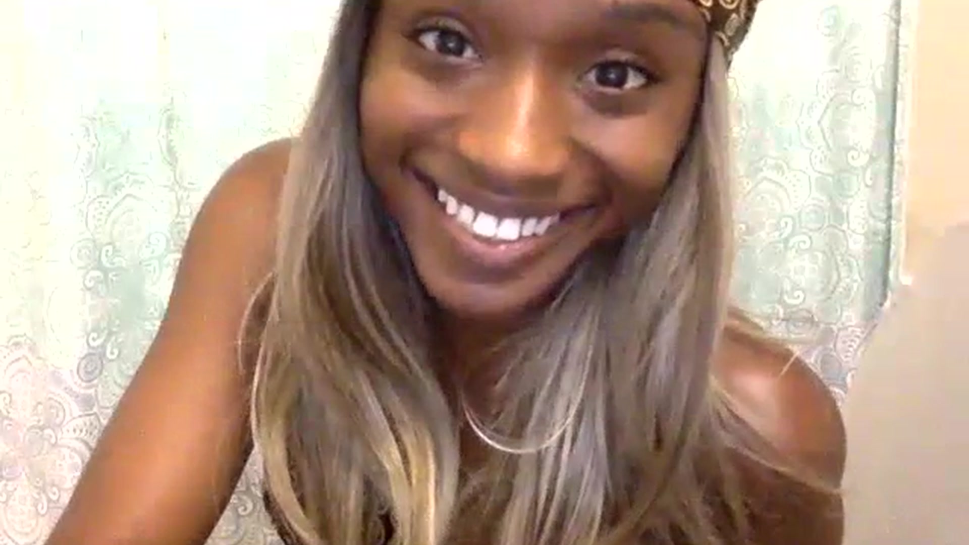 Gallery image thumbnail from sexyyliyahh's myfreecams stream on, 06/19/2023, 20:10 image 8 of 20