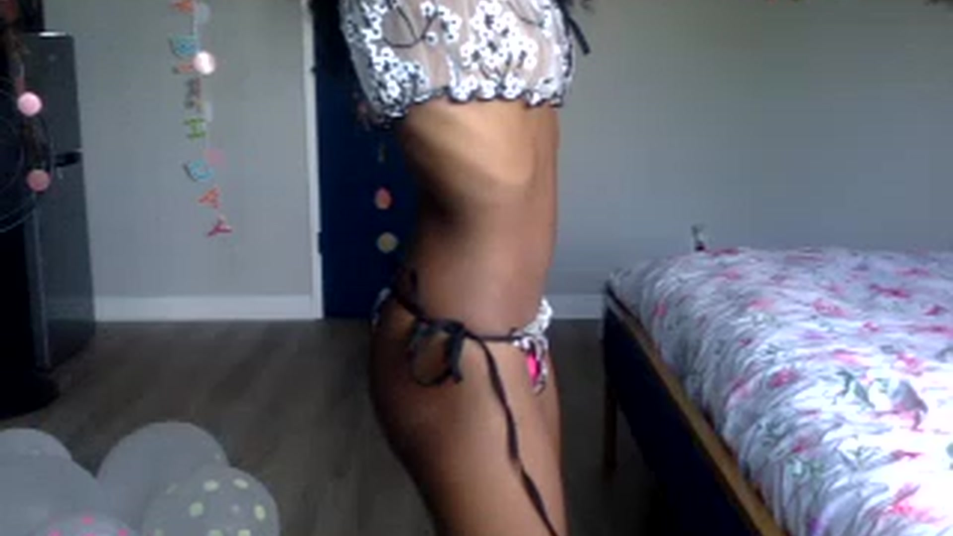 Gallery image thumbnail from sexyyliyahh's myfreecams stream on, 07/31/2023, 24:44 image 20 of 20