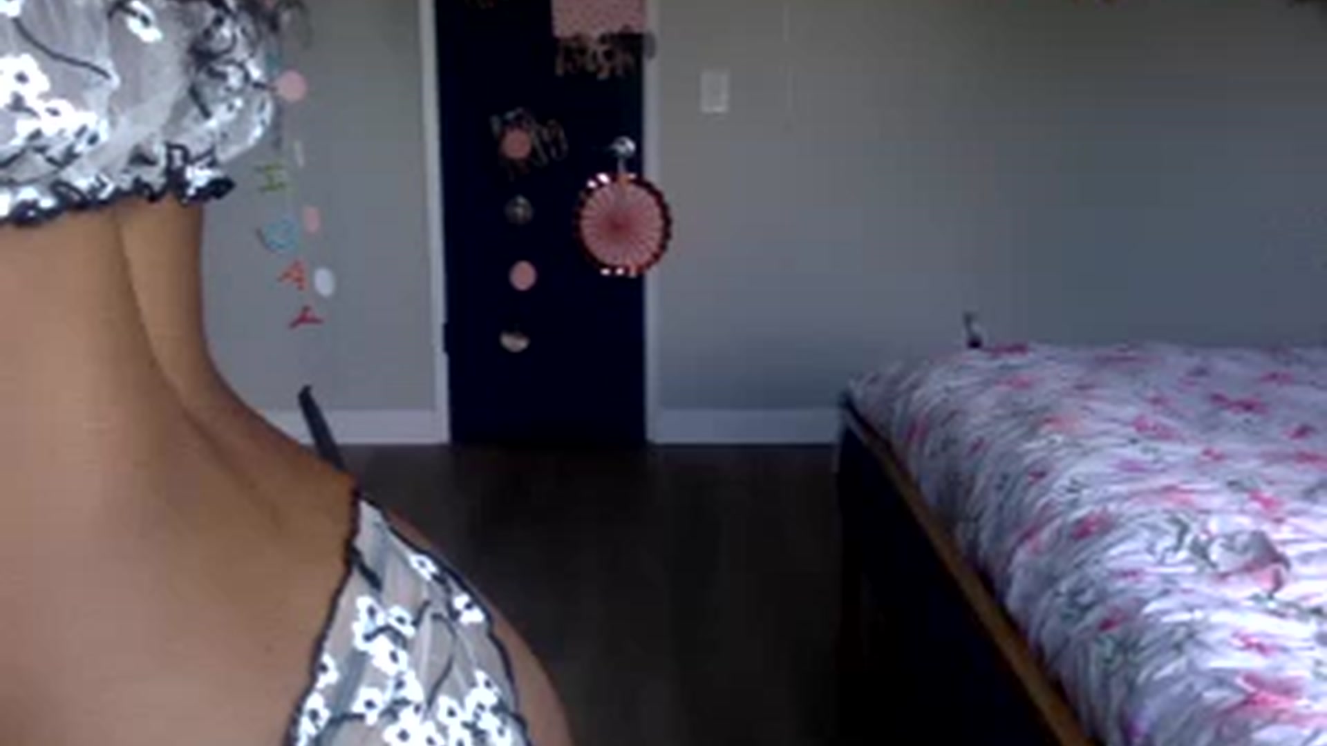 Gallery image thumbnail from sexyyliyahh's myfreecams stream on, 07/31/2023, 24:44 image 16 of 20