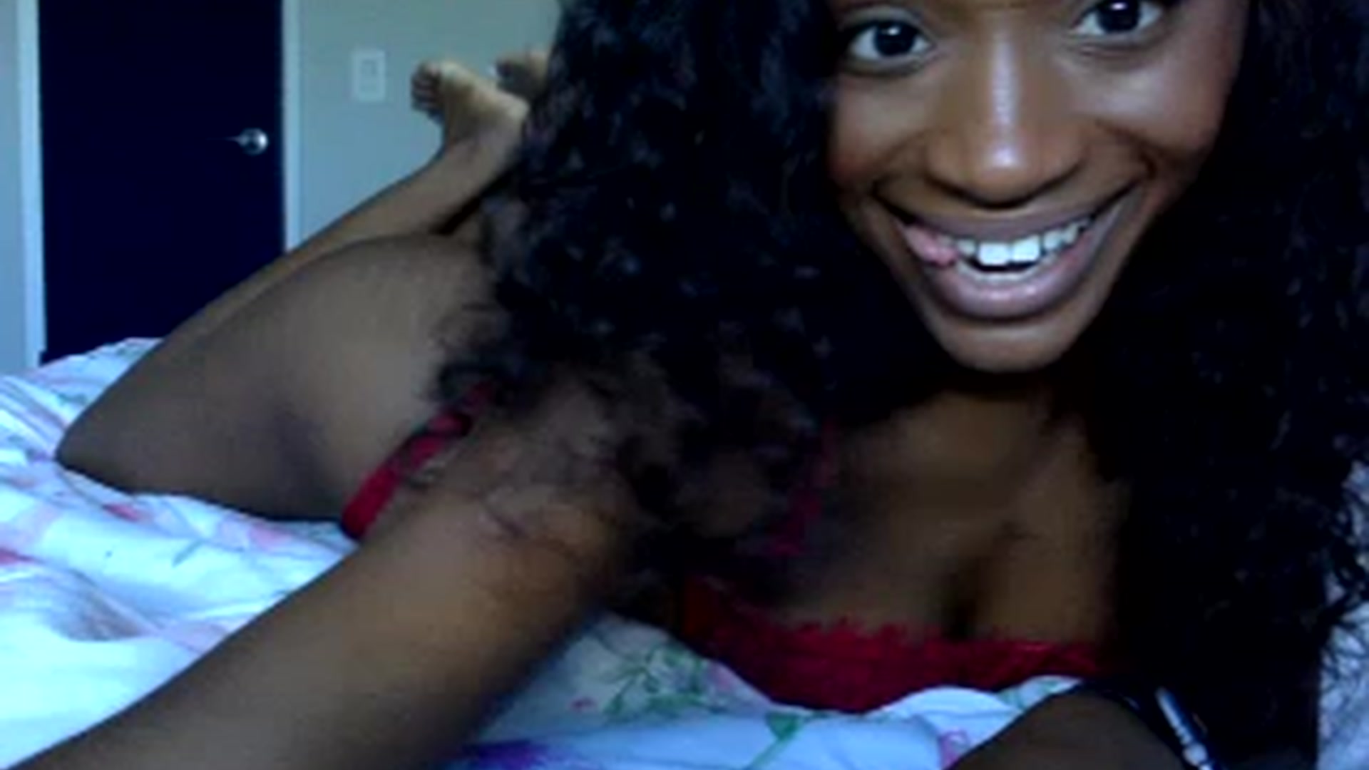Gallery image thumbnail from sexyyliyahh's myfreecams stream on, 08/08/2023, 24:21 image 17 of 20