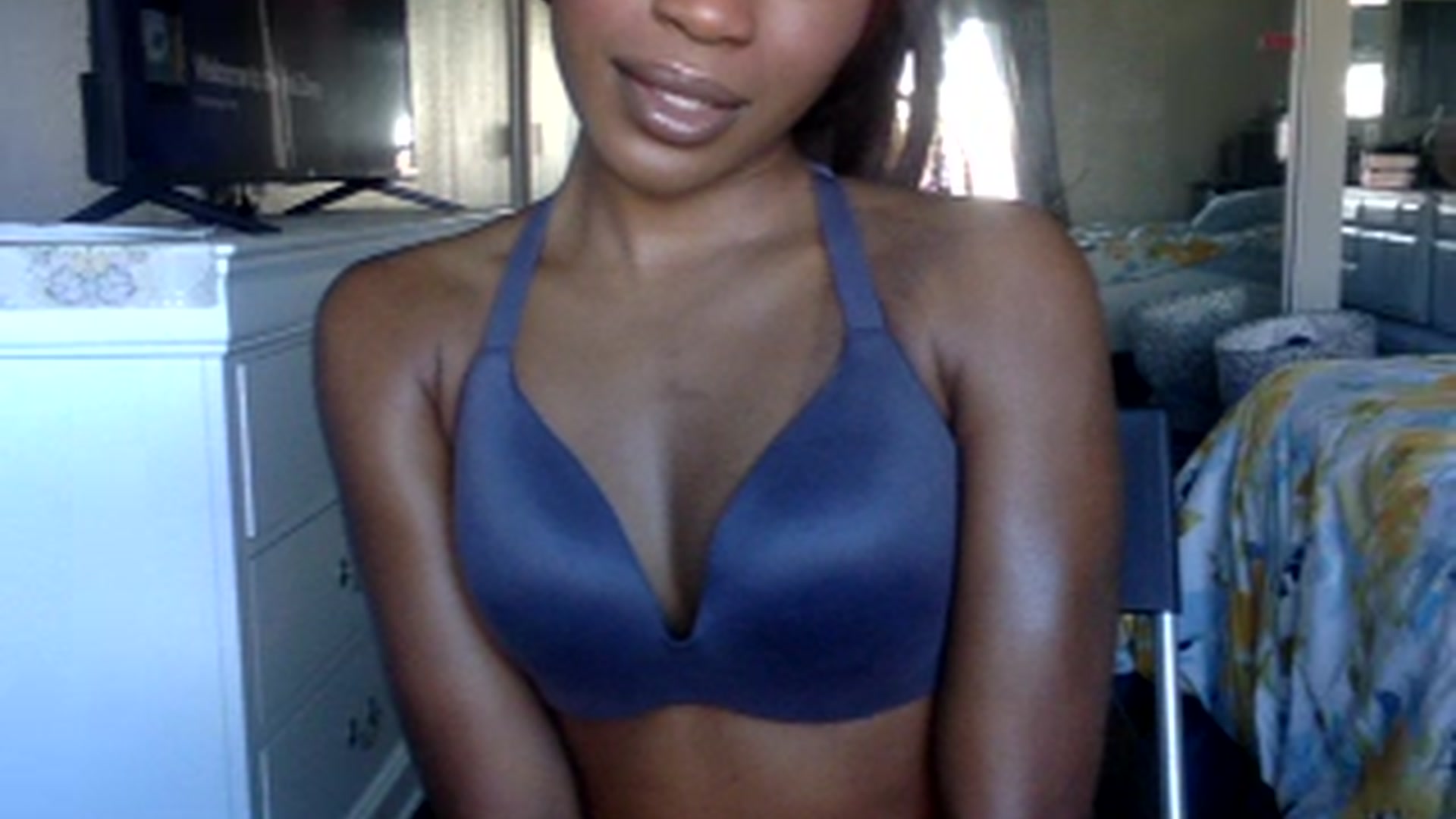 Gallery image thumbnail from sexyyliyahh's myfreecams stream on, 08/27/2023, 18:29 image 1 of 20