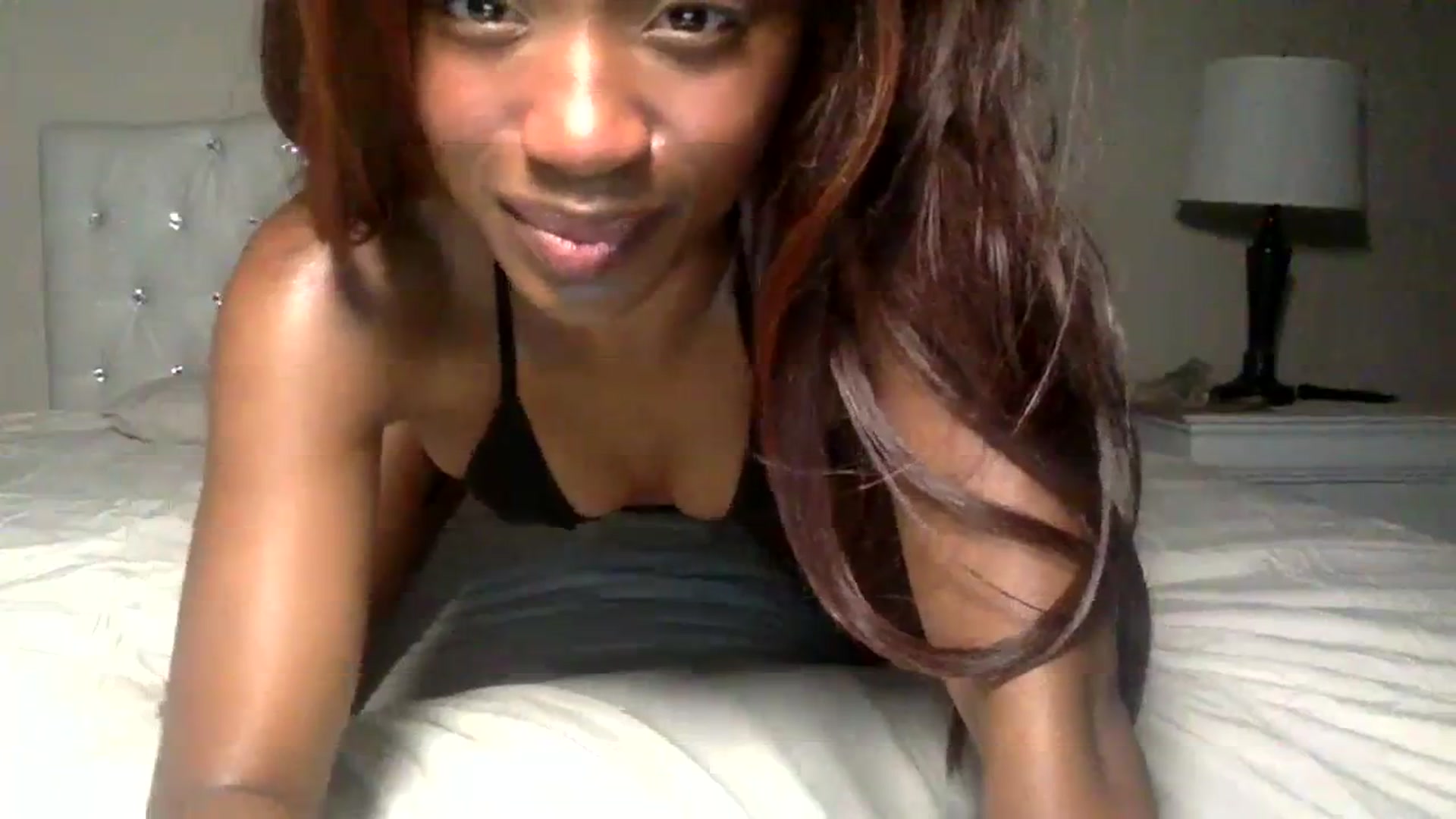 Gallery image thumbnail from sexyyliyahh's myfreecams stream on, 08/29/2023, 10:29 image 4 of 20