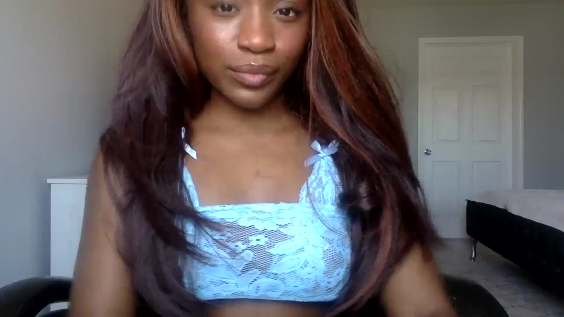 Gallery image thumbnail from sexyyliyahh's myfreecams stream on, 08/31/2023, 19:19 image 11 of 20