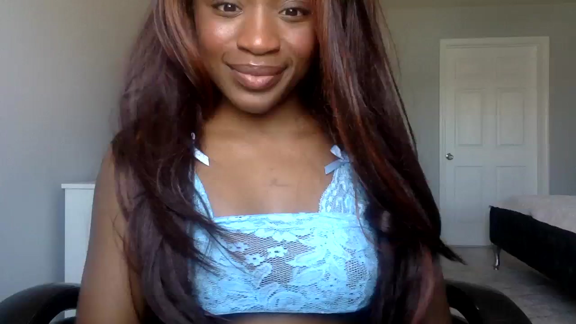 Gallery image thumbnail from sexyyliyahh's myfreecams stream on, 08/31/2023, 19:19 image 5 of 20