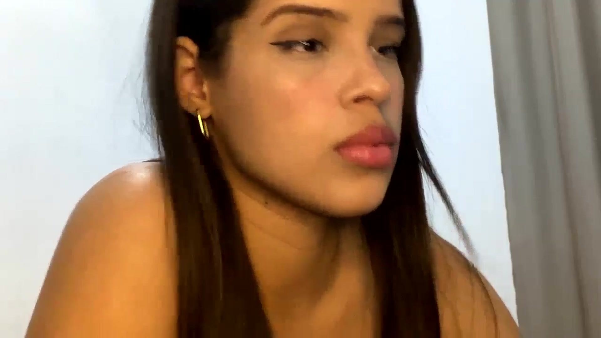 Gallery image thumbnail from shaiduzhnikov's myfreecams stream on, 08/20/2024, 20:57 image 4 of 20
