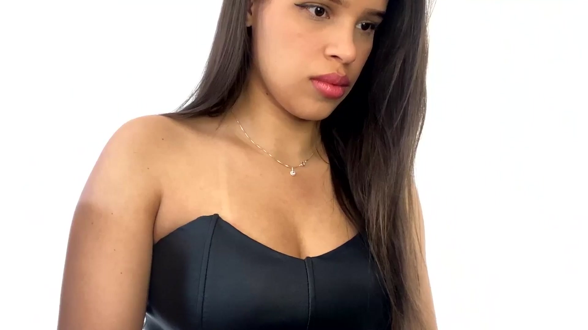 Gallery image thumbnail from shaiduzhnikov's myfreecams stream on, 08/25/2024, 10:56 image 12 of 20