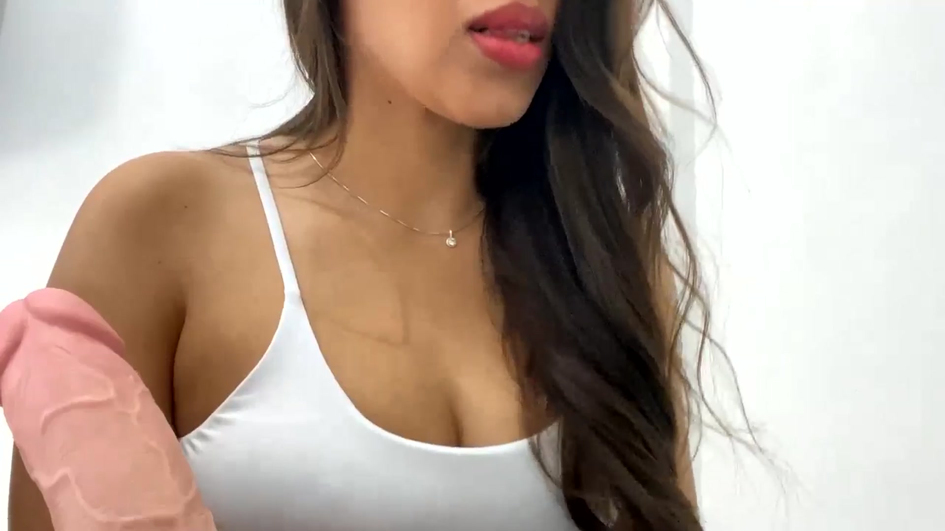 Gallery image thumbnail from shaiduzhnikov's myfreecams stream on, 08/26/2024, 12:59 image 19 of 20