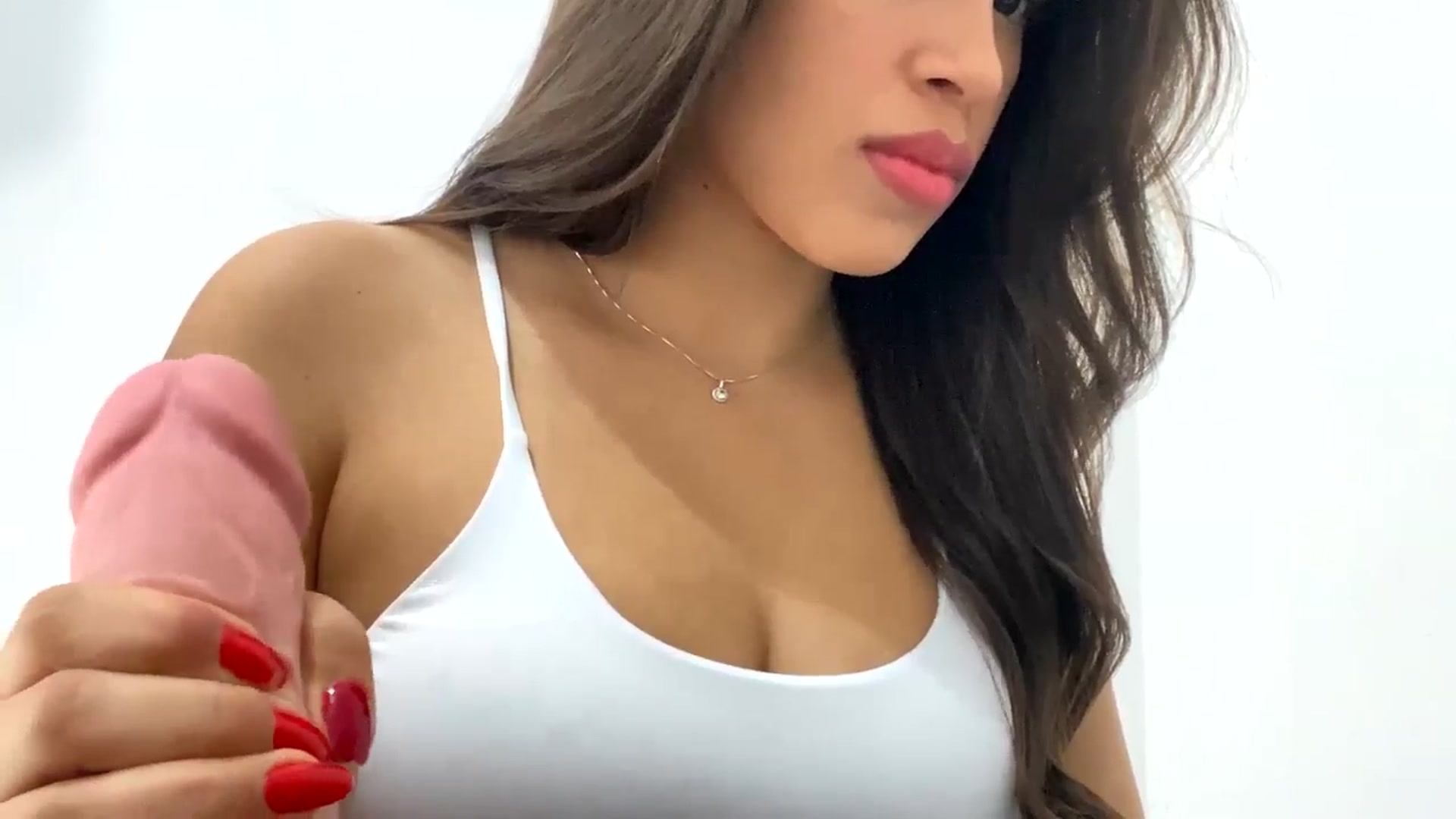 Gallery image thumbnail from shaiduzhnikov's myfreecams stream on, 08/26/2024, 12:59 image 12 of 20