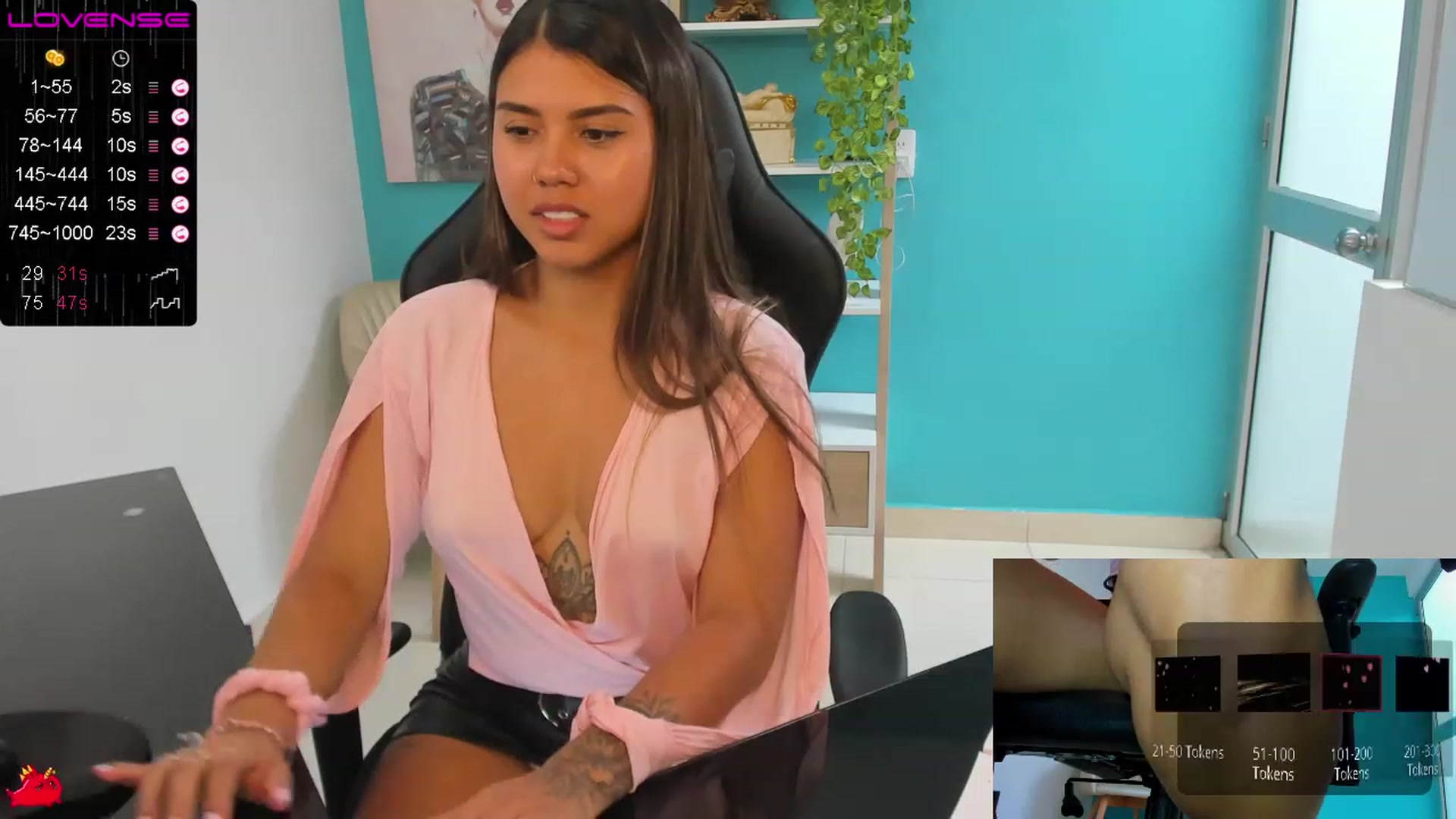 Gallery image thumbnail from shanabellucy's myfreecams stream on, 04/03/2023, 20:13 image 12 of 20