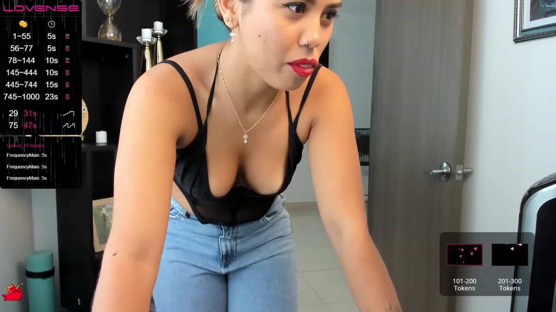 Gallery image thumbnail from shanabellucy's myfreecams stream on, 04/16/2023, 16:47 image 18 of 20