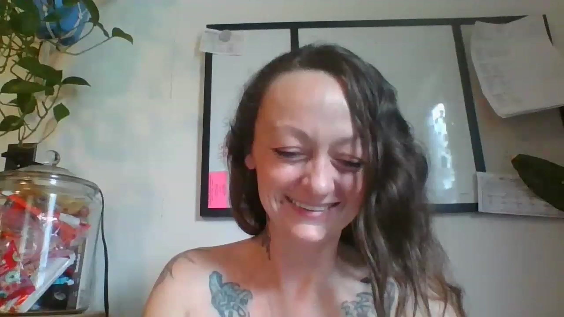 Gallery image thumbnail from shellyeli's myfreecams stream on, 11/14/2022, 14:55 image 13 of 20