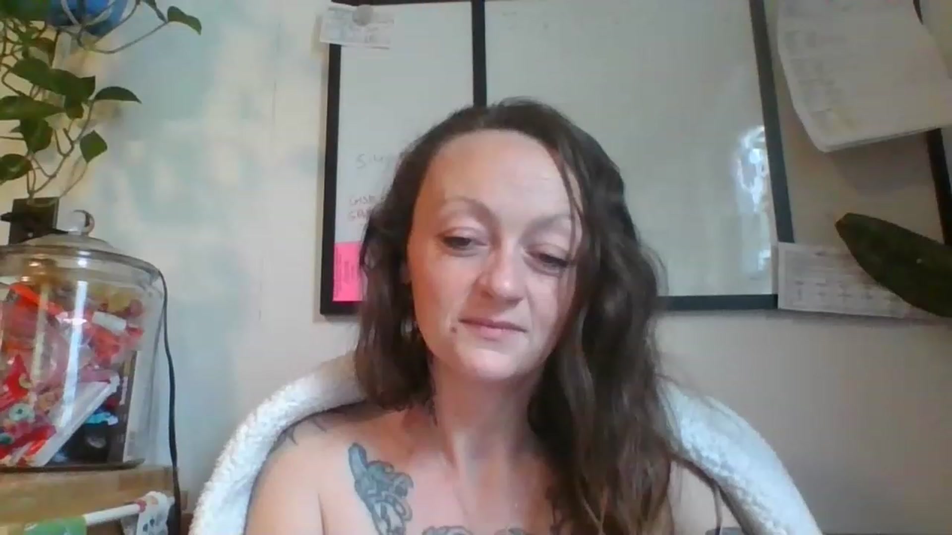 Gallery image thumbnail from shellyeli's myfreecams stream on, 11/14/2022, 14:55 image 3 of 20