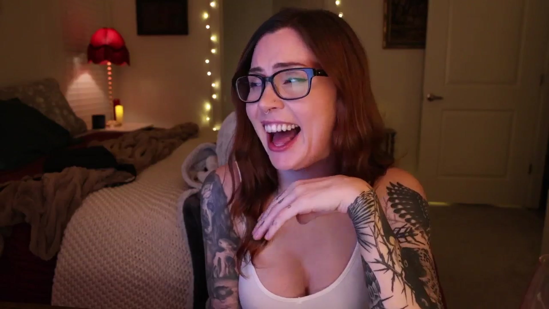Gallery image thumbnail from shesmyjam's myfreecams stream on, 02/20/2026, 08:17 image 9 of 20