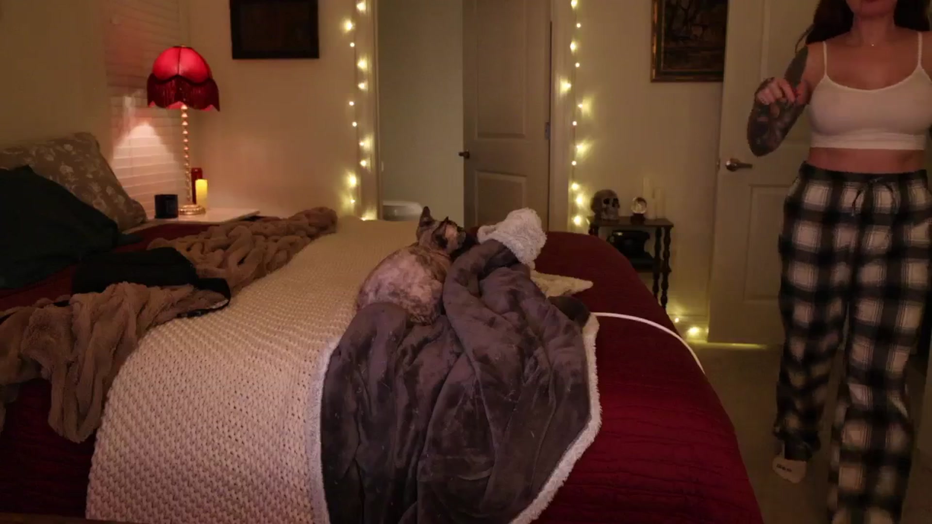 Gallery image thumbnail from shesmyjam's myfreecams stream on, 02/20/2026, 08:17 image 14 of 20