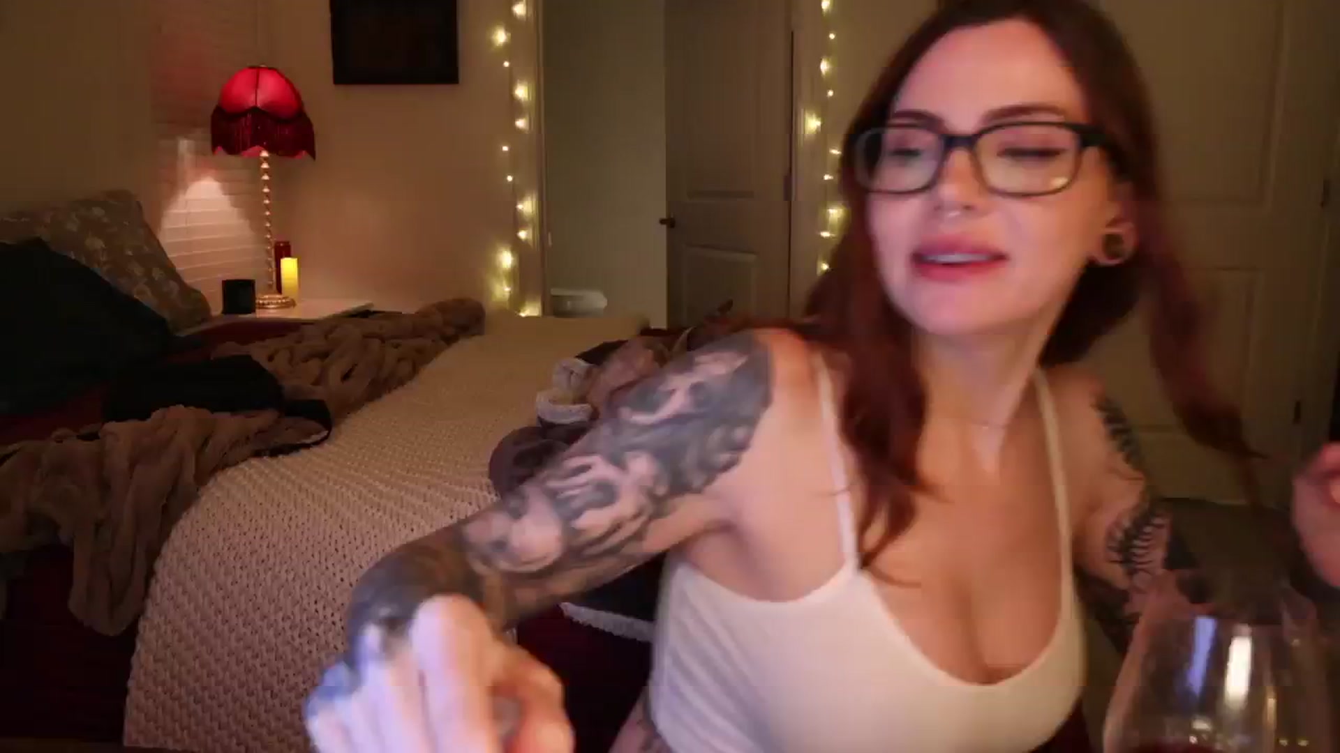 Gallery image thumbnail from shesmyjam's myfreecams stream on, 02/20/2026, 08:17 image 2 of 20