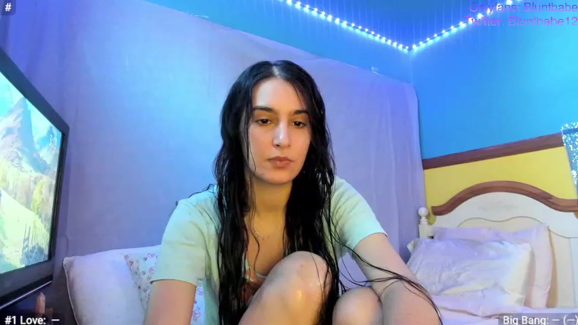 Gallery image thumbnail from shysasha1's myfreecams stream on, 12/01/2022, 20:42 image 10 of 20