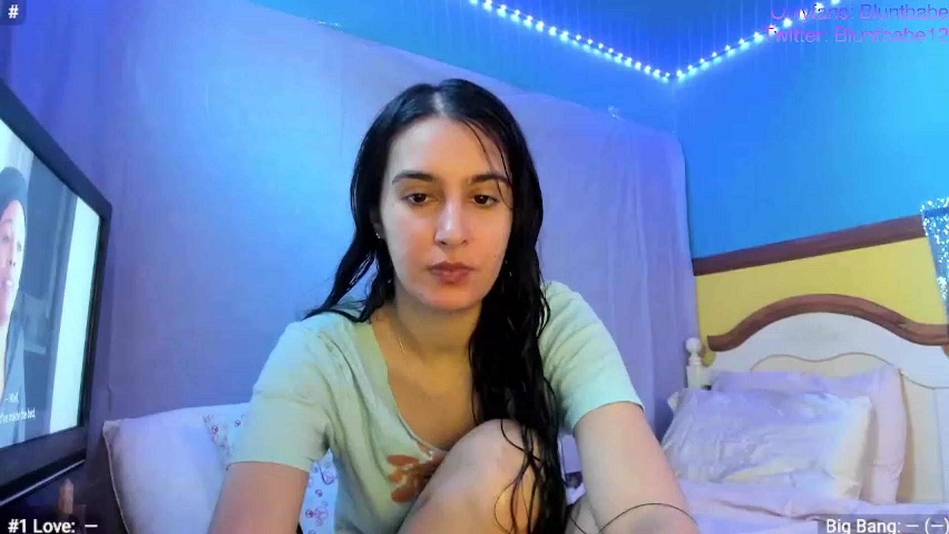 Gallery image thumbnail from shysasha1's myfreecams stream on, 12/01/2022, 20:42 image 7 of 20