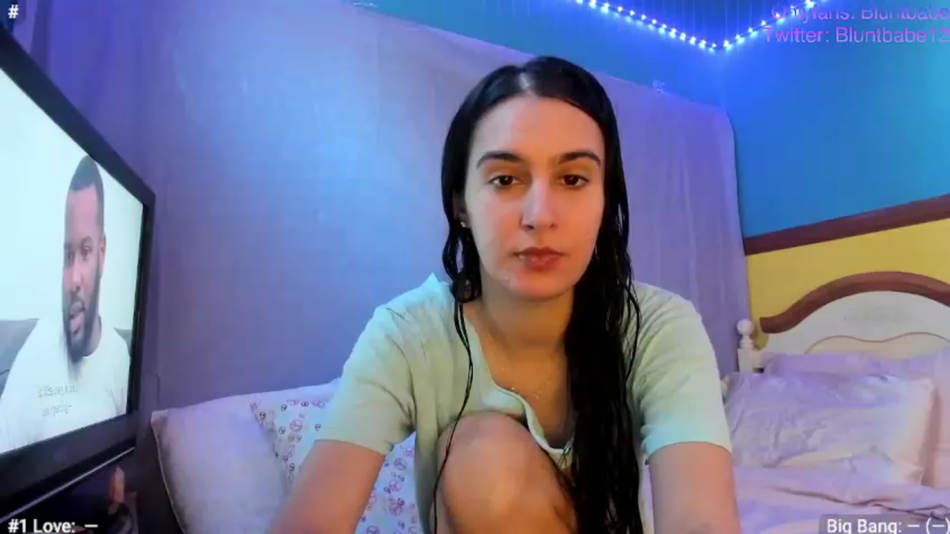 Gallery image thumbnail from shysasha1's myfreecams stream on, 12/01/2022, 20:42 image 3 of 20