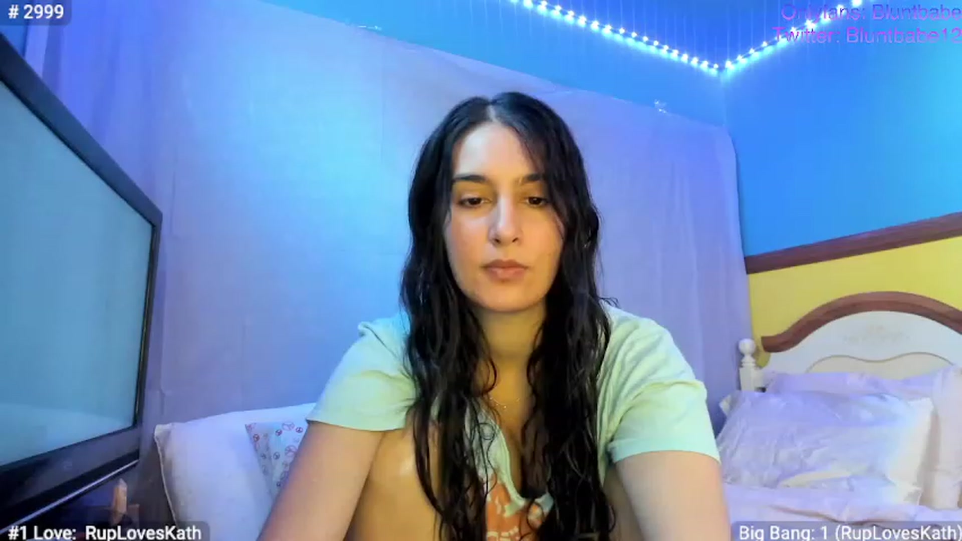 Gallery image thumbnail from shysasha1's myfreecams stream on, 12/01/2022, 20:42 image 20 of 20