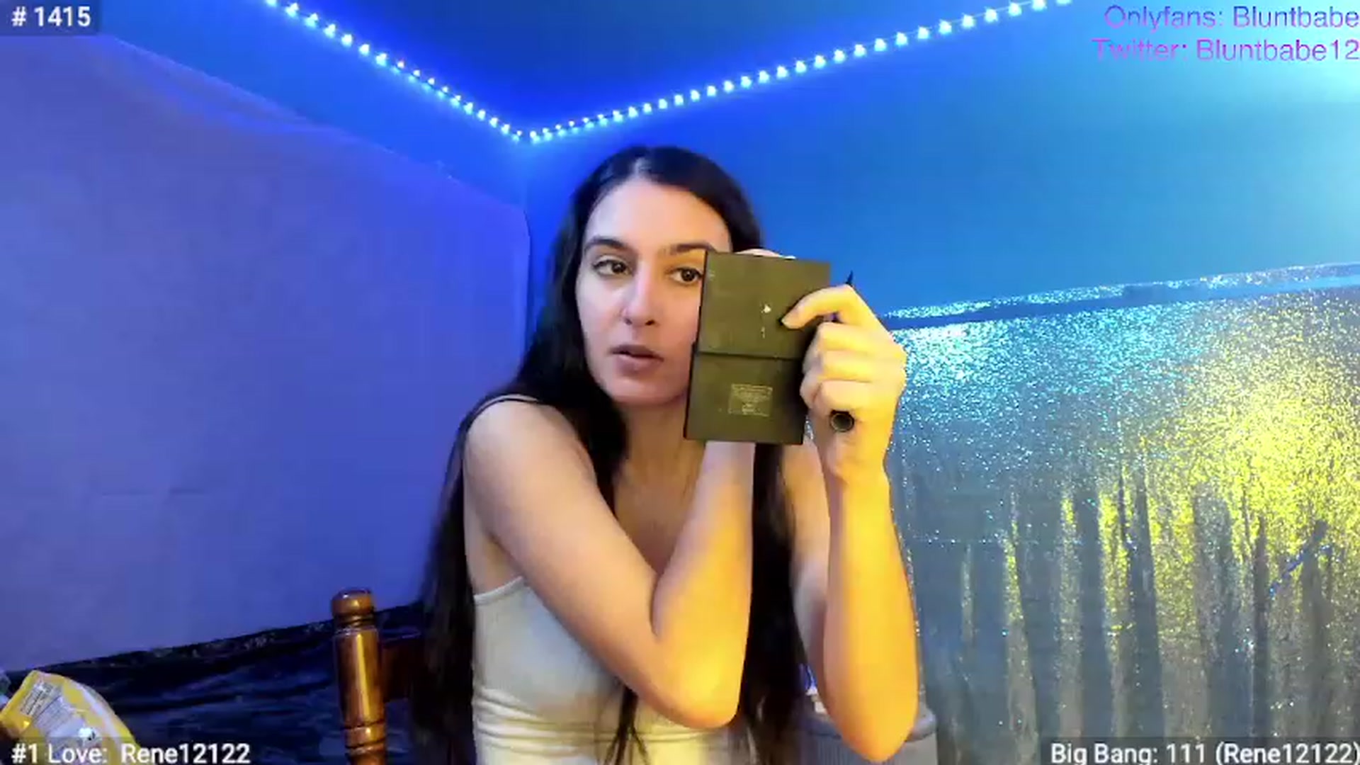 Gallery image thumbnail from shysasha1's myfreecams stream on, 12/06/2022, 20:33 image 7 of 20
