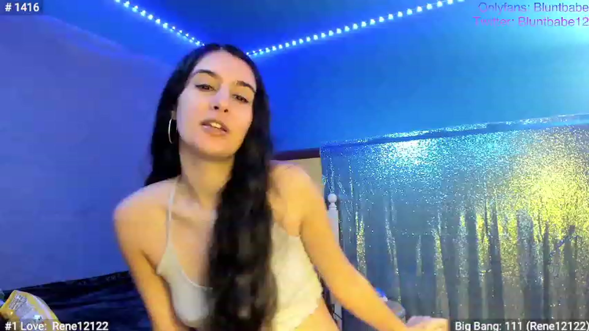 Gallery image thumbnail from shysasha1's myfreecams stream on, 12/06/2022, 20:33 image 11 of 20