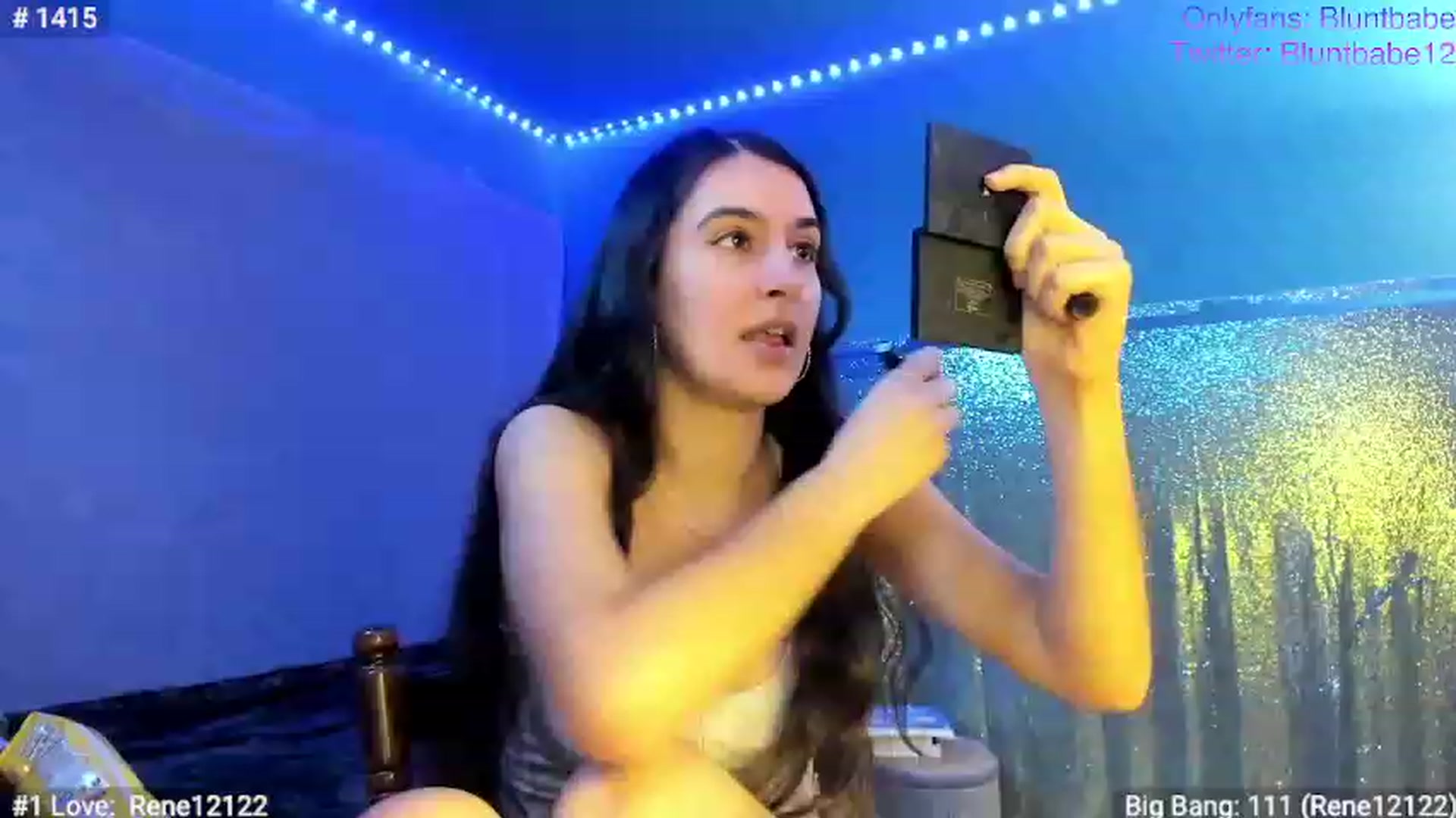 Gallery image thumbnail from shysasha1's myfreecams stream on, 12/06/2022, 20:33 image 6 of 20