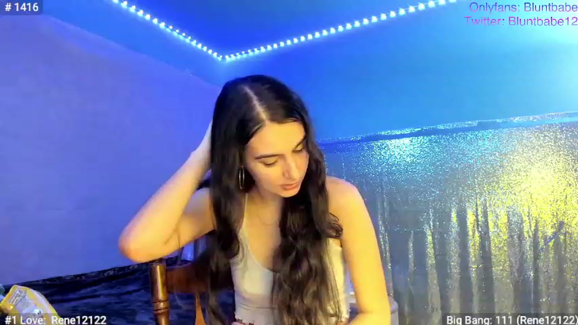 Gallery image thumbnail from shysasha1's myfreecams stream on, 12/06/2022, 20:33 image 19 of 20