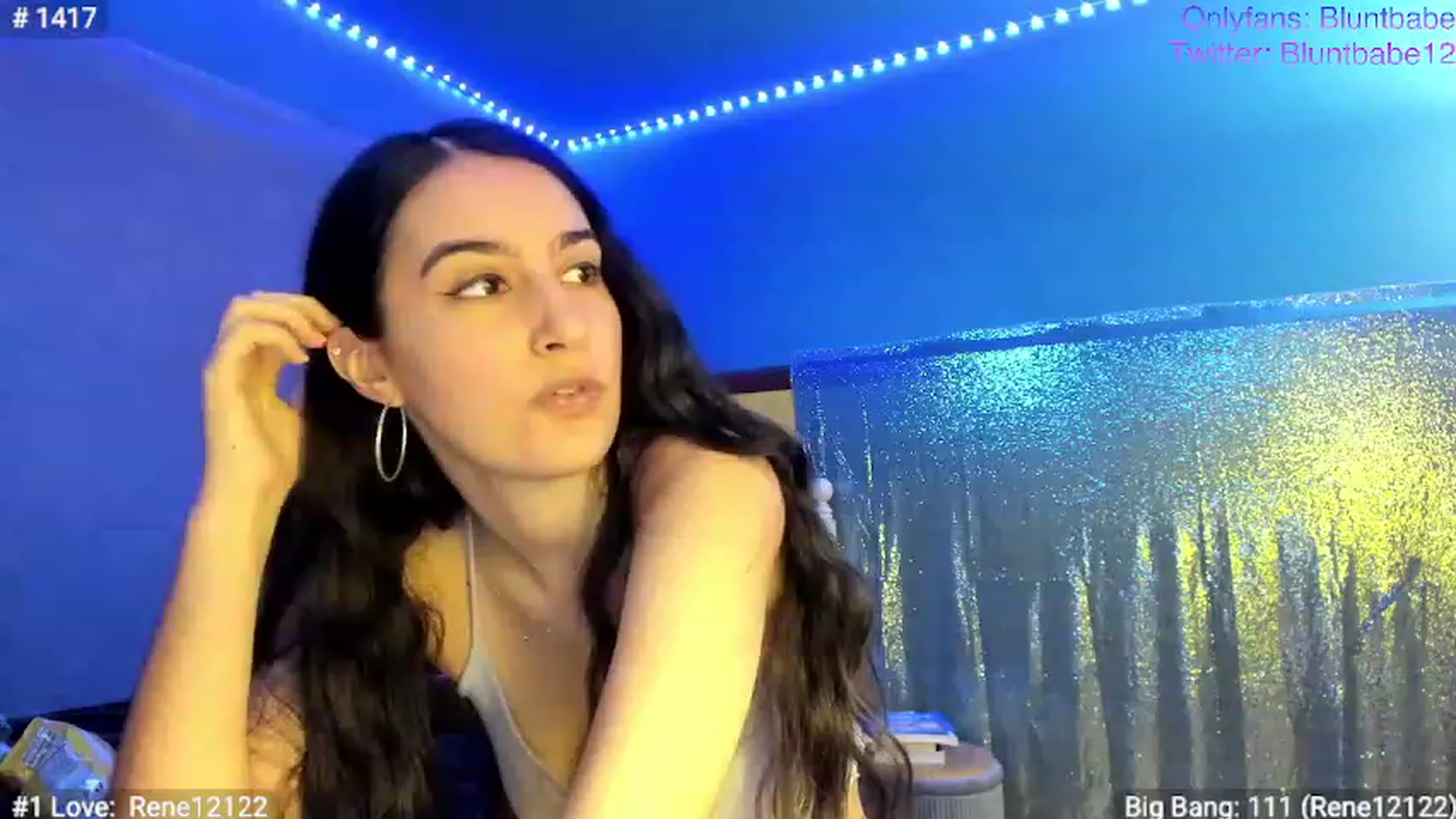 Gallery image thumbnail from shysasha1's myfreecams stream on, 12/06/2022, 20:33 image 20 of 20