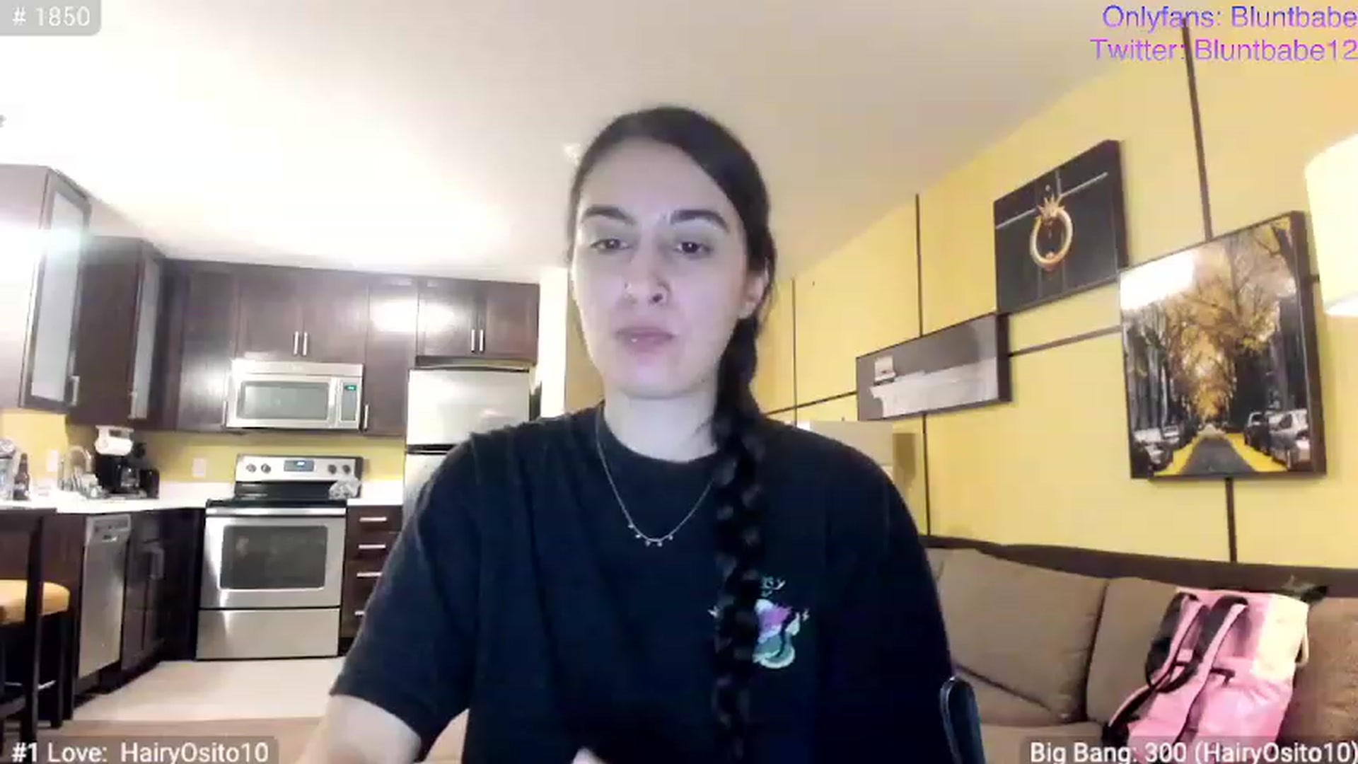 Gallery image thumbnail from shysasha1's myfreecams stream on, 12/17/2022, 03:32 image 2 of 20