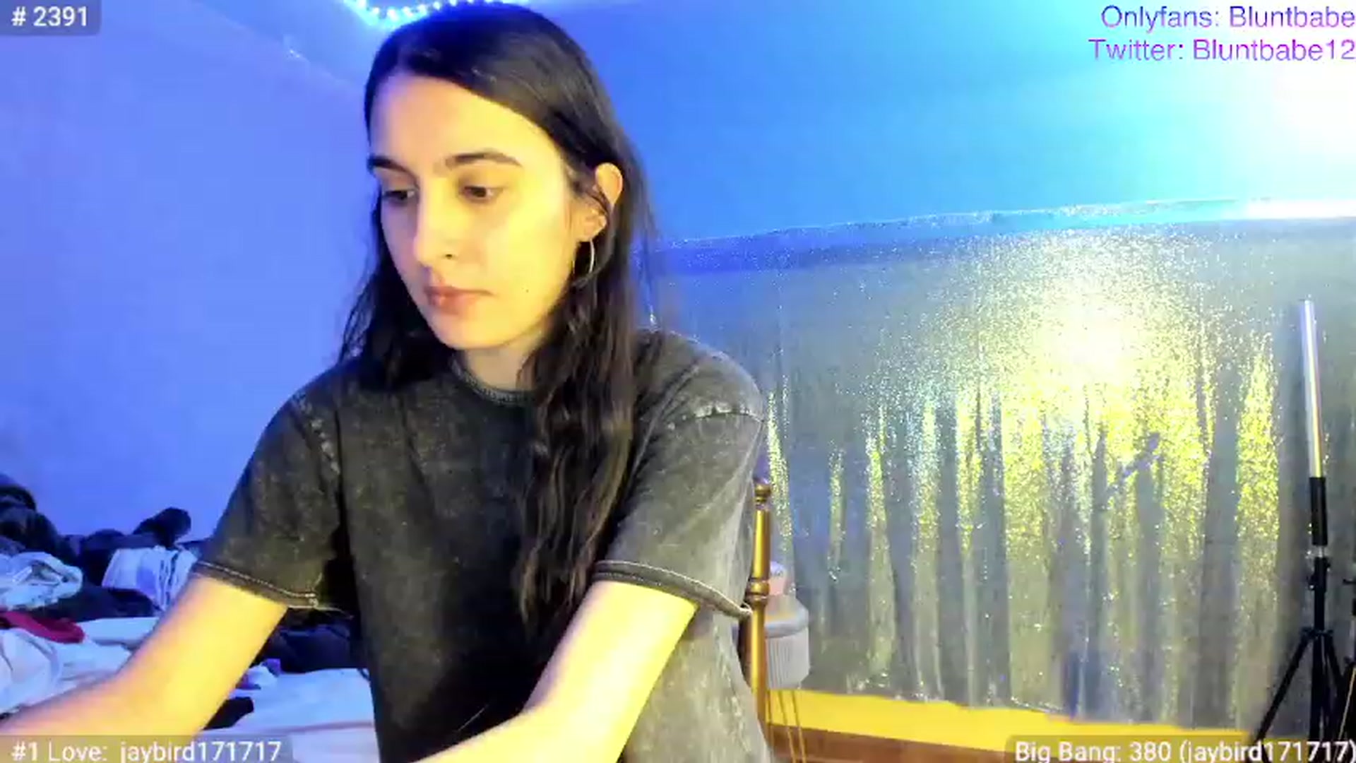 Gallery image thumbnail from shysasha1's myfreecams stream on, 12/25/2022, 06:02 image 9 of 20
