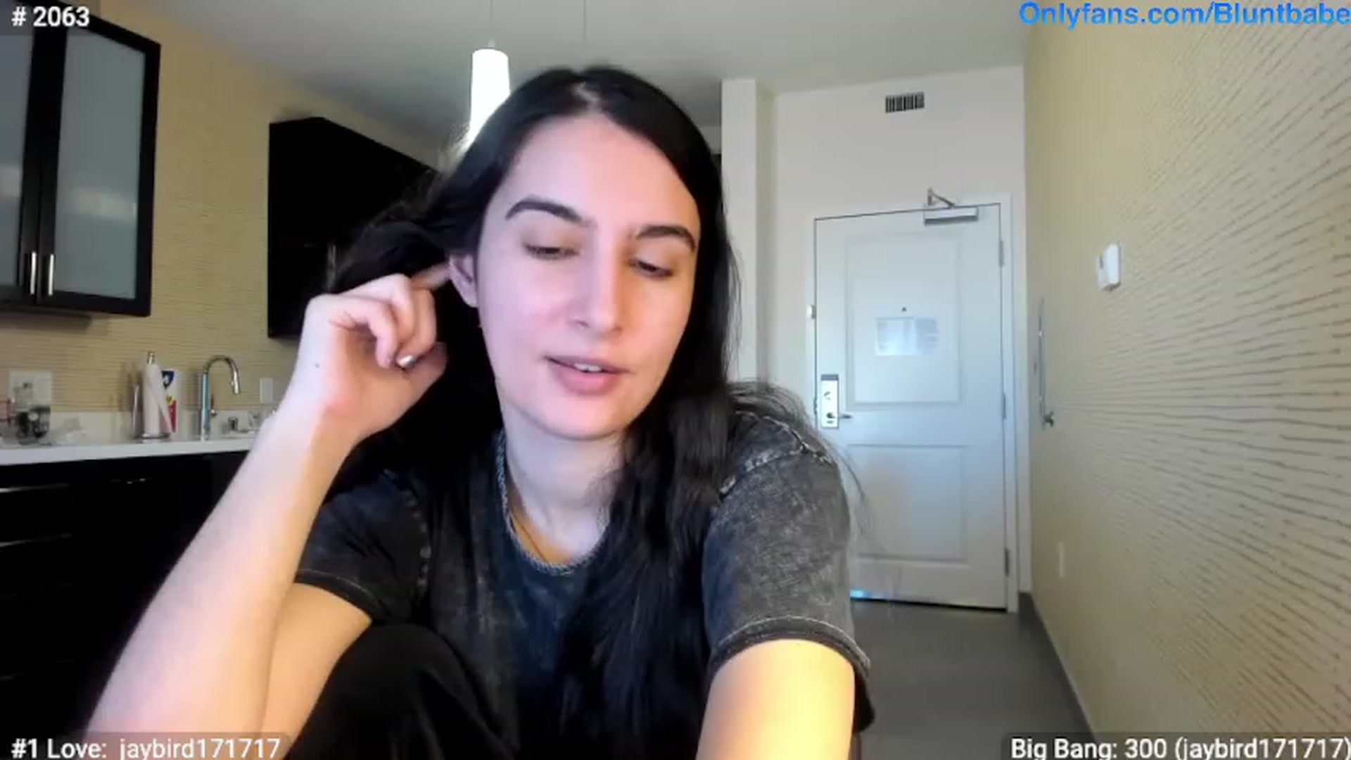 Gallery image thumbnail from shysasha1's myfreecams stream on, 01/26/2023, 22:53 image 15 of 20