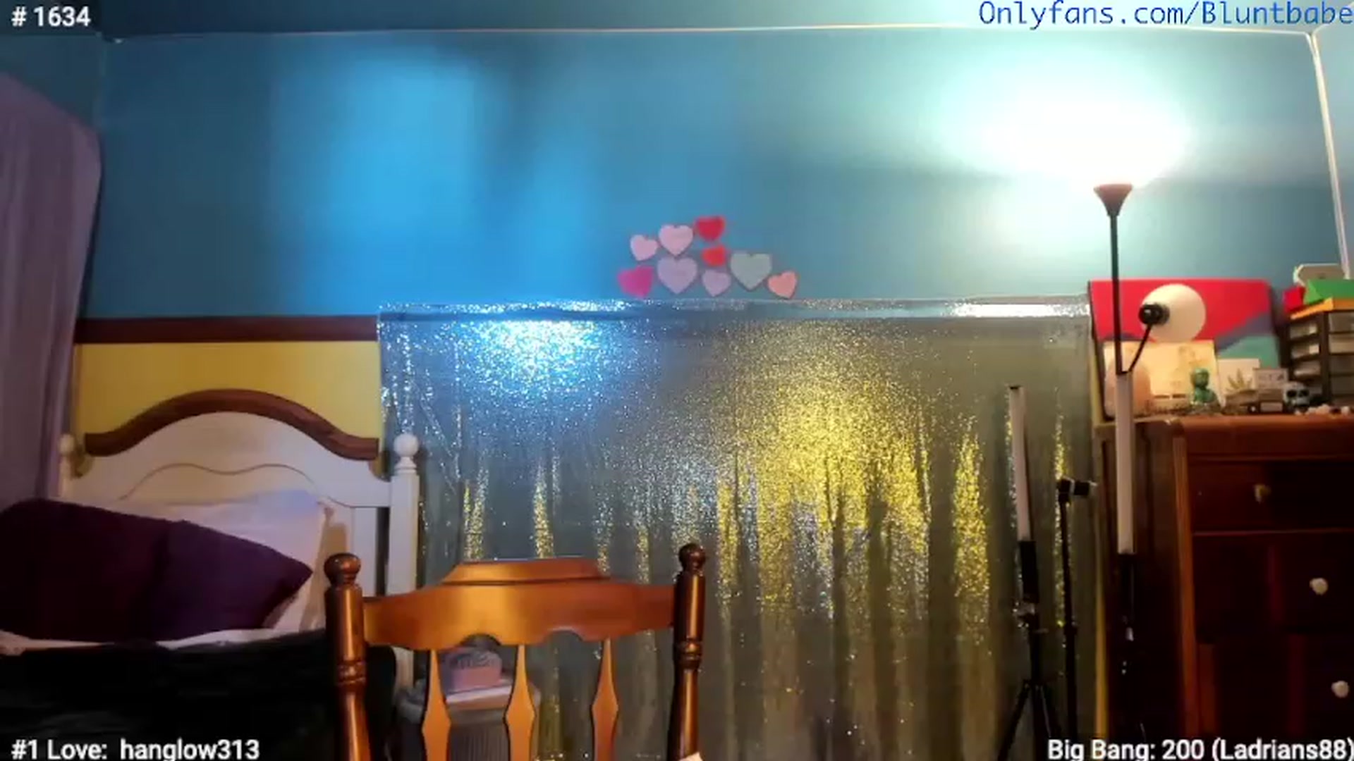 Gallery image thumbnail from shysasha1's myfreecams stream on, 02/13/2023, 19:25 image 11 of 20