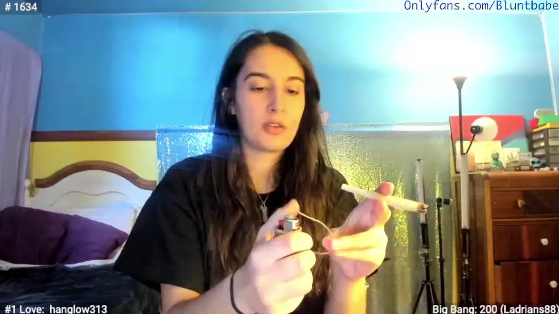 Gallery image thumbnail from shysasha1's myfreecams stream on, 02/13/2023, 19:25 image 12 of 20