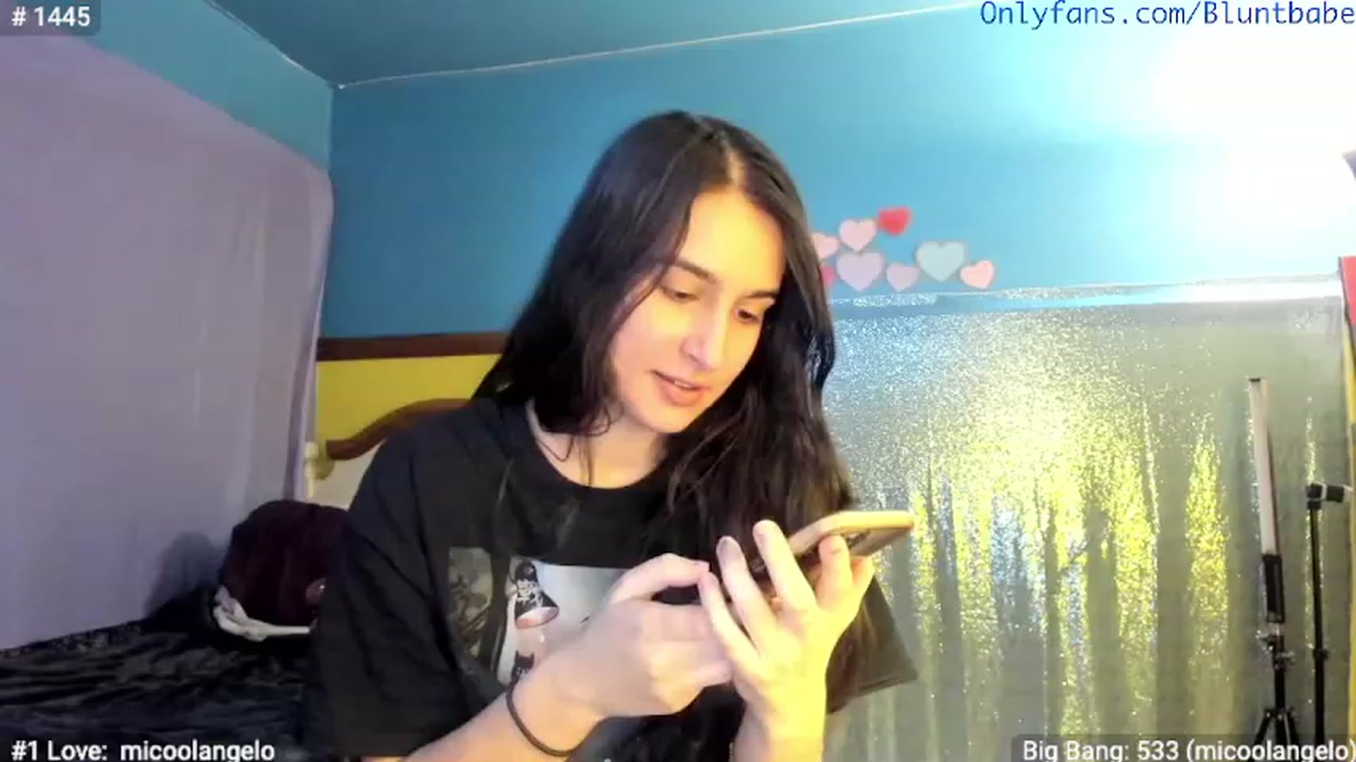 Gallery image thumbnail from shysasha1's myfreecams stream on, 02/13/2023, 23:25 image 1 of 20