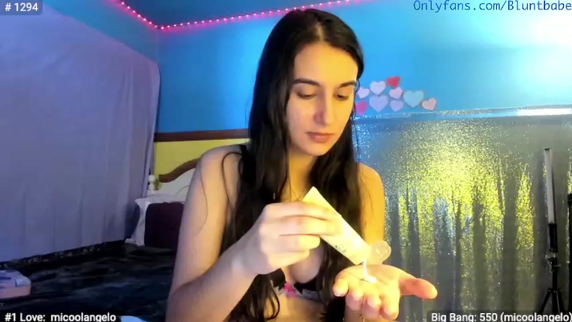Gallery image thumbnail from shysasha1's myfreecams stream on, 02/14/2023, 19:07 image 9 of 20