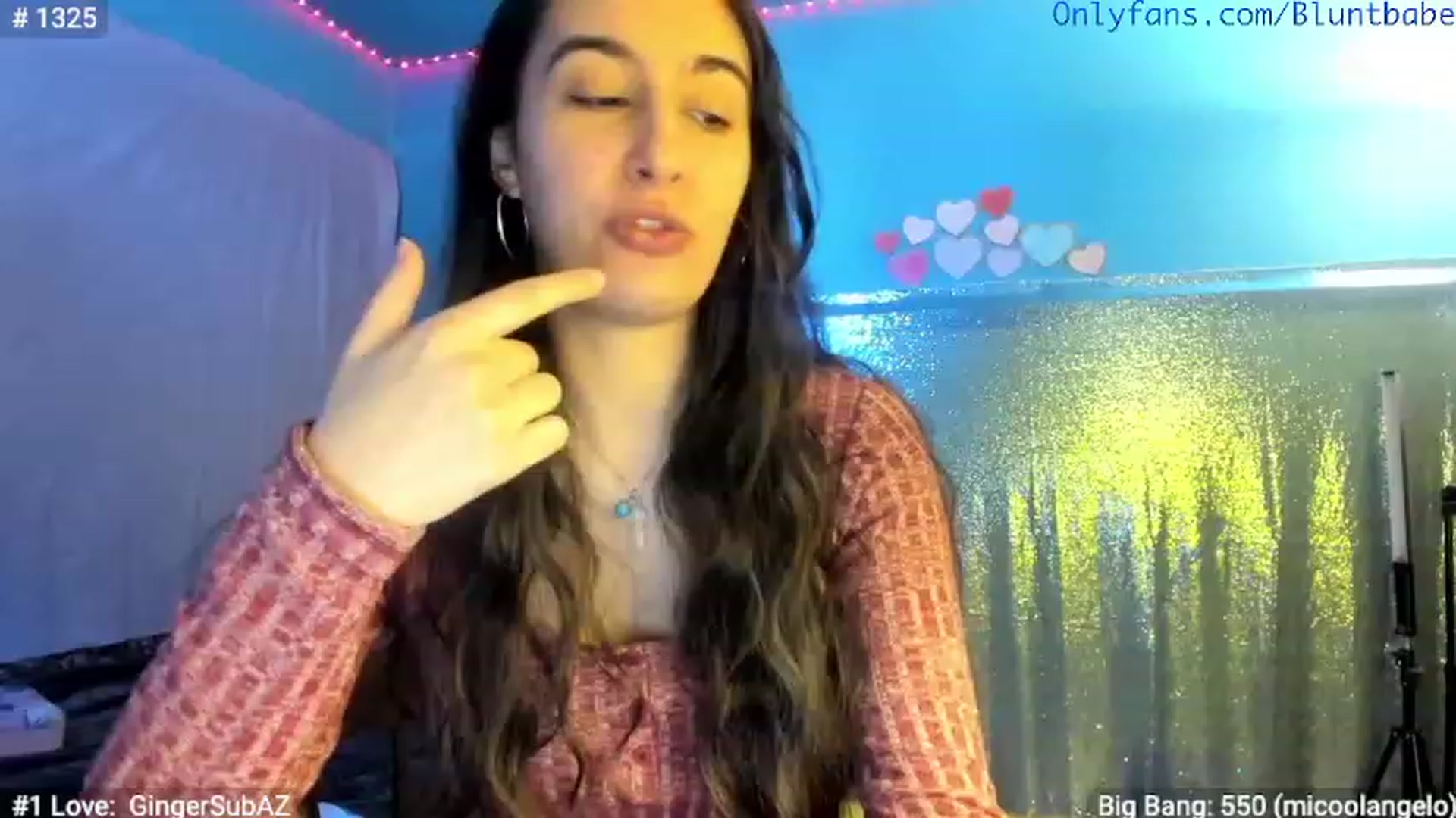 Gallery image thumbnail from shysasha1's myfreecams stream on, 02/14/2023, 19:07 image 3 of 20