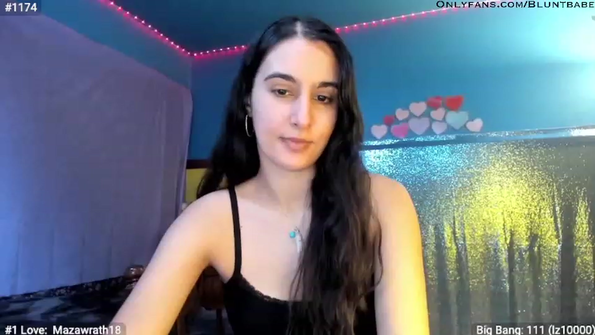 Gallery image thumbnail from shysasha1's myfreecams stream on, 02/17/2023, 21:52 image 12 of 20