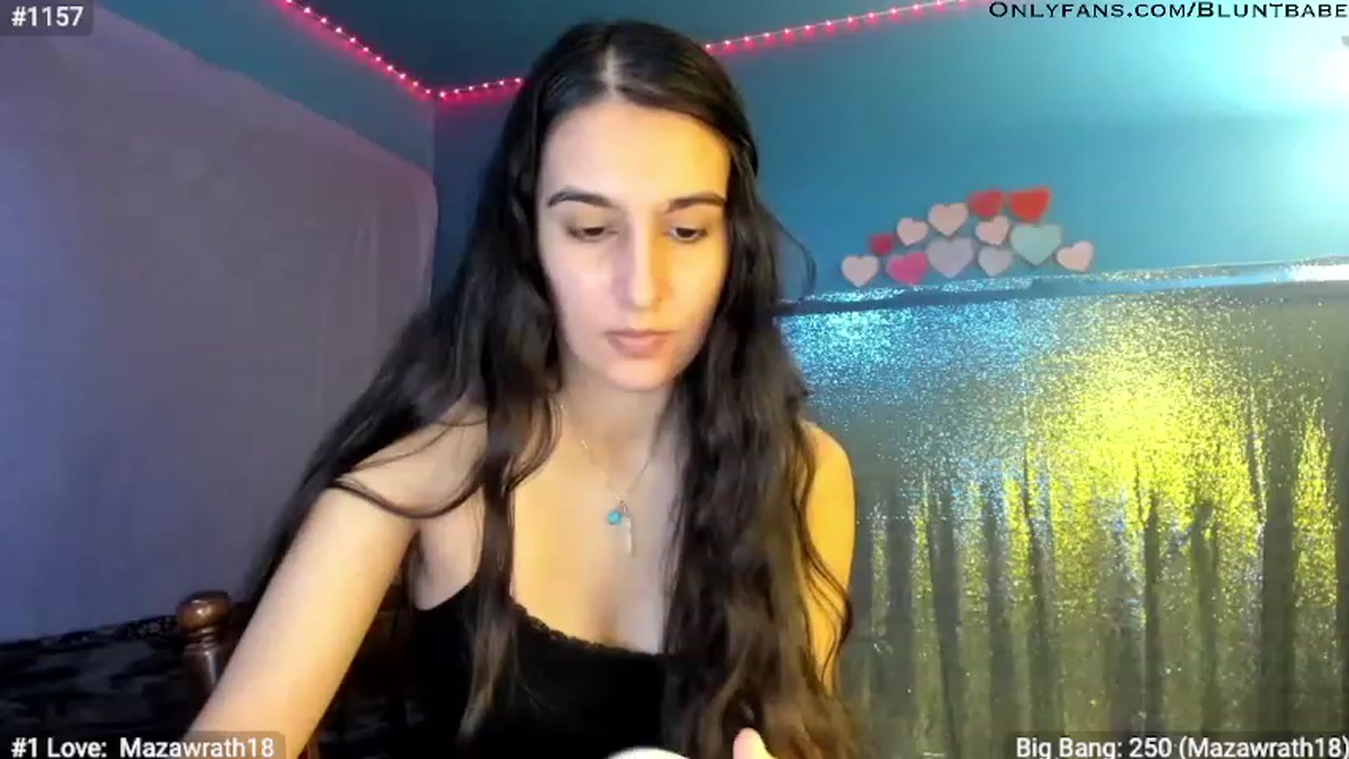 Gallery image thumbnail from shysasha1's myfreecams stream on, 02/17/2023, 21:52 image 16 of 20
