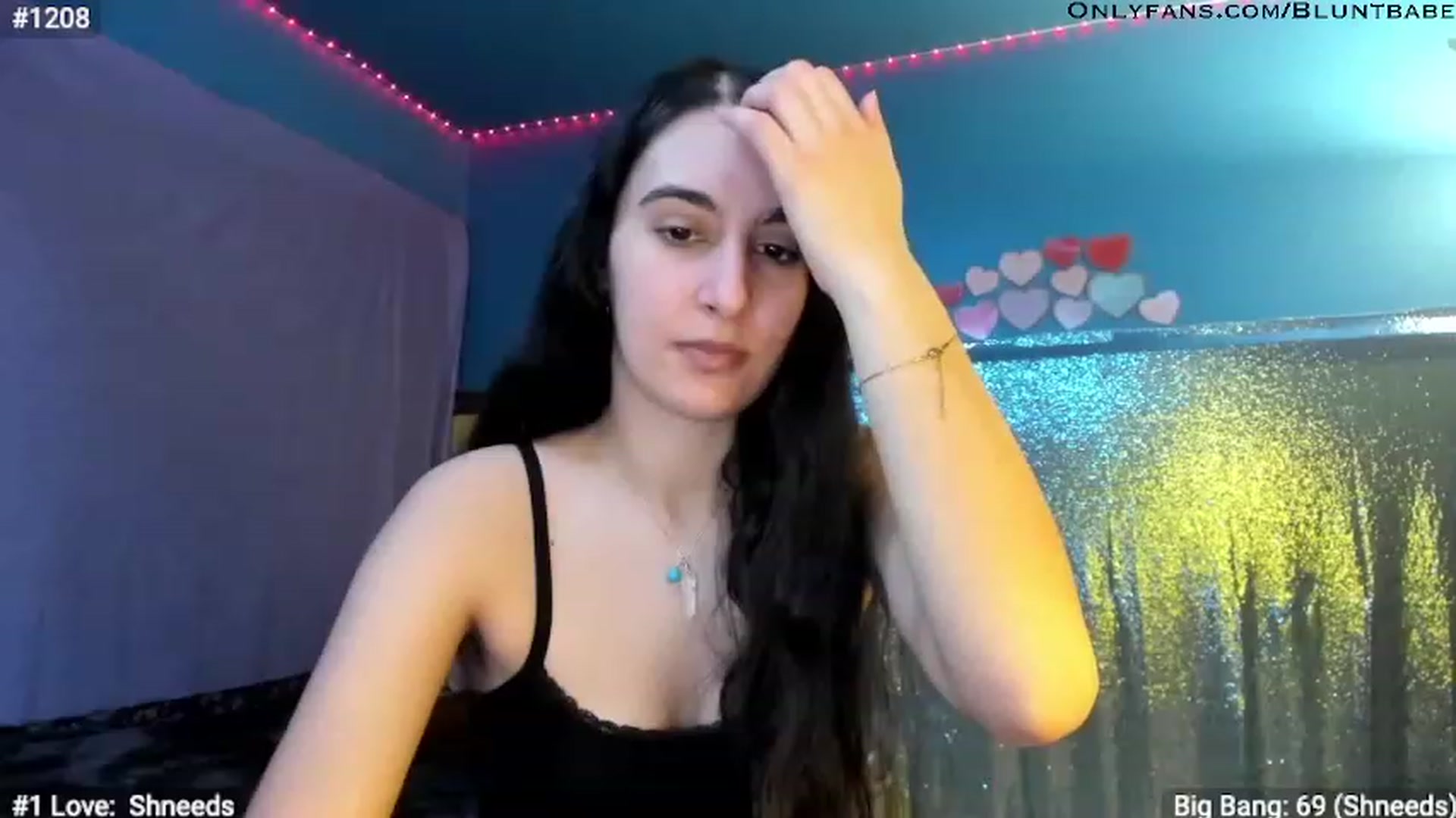 Gallery image thumbnail from shysasha1's myfreecams stream on, 02/17/2023, 21:52 image 9 of 20
