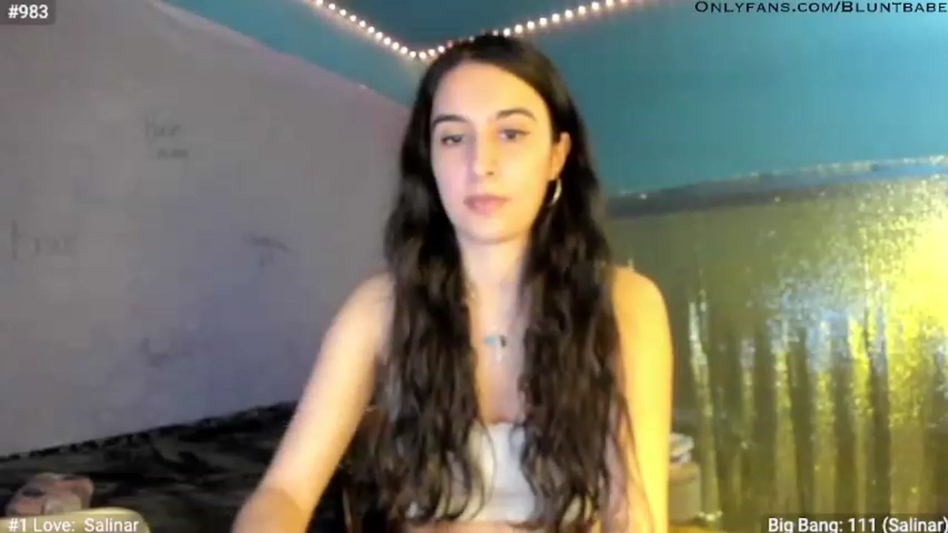 Gallery image thumbnail from shysasha1's myfreecams stream on, 03/03/2023, 03:08 image 6 of 20