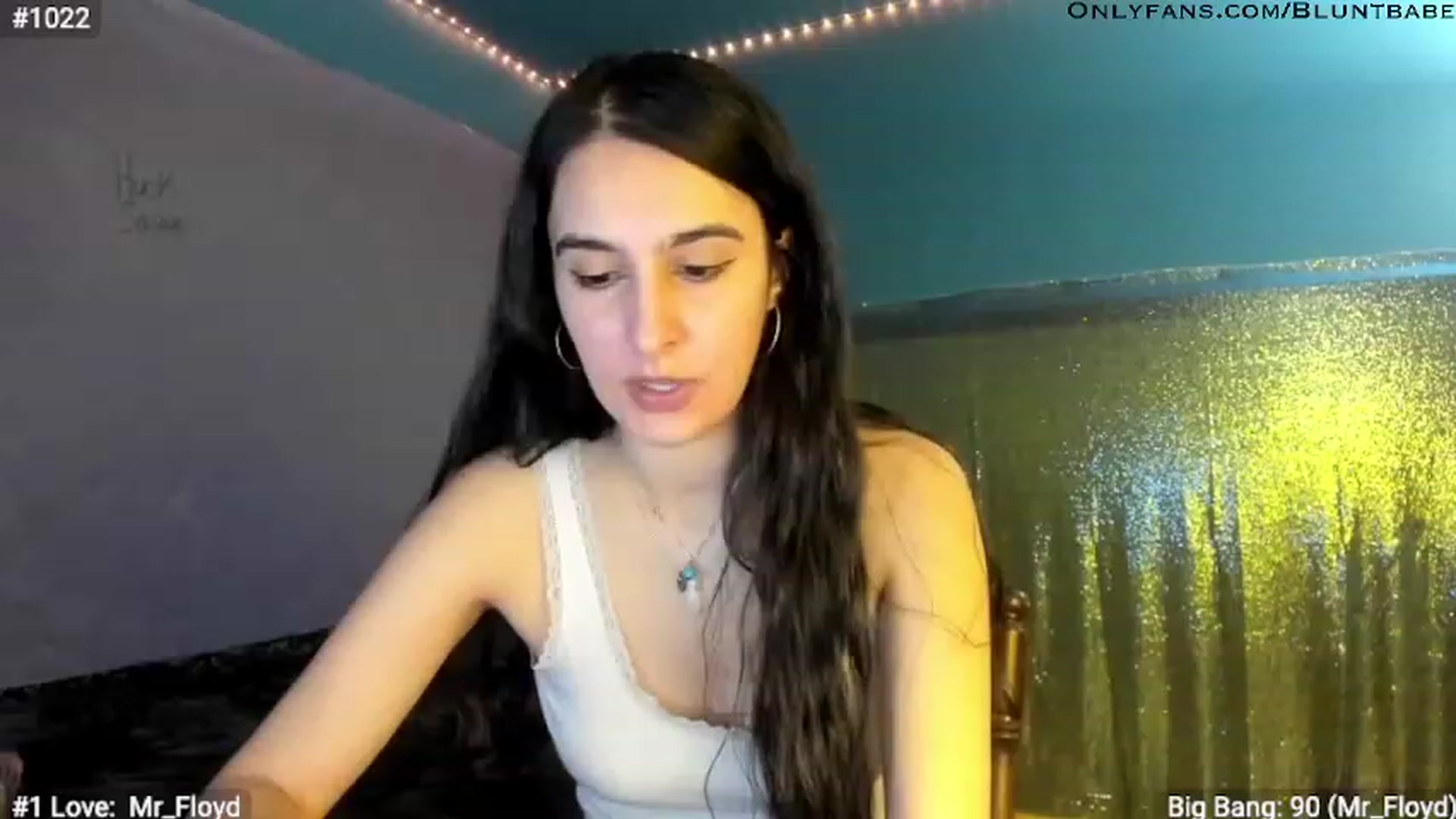 Gallery image thumbnail from shysasha1's myfreecams stream on, 03/03/2023, 03:08 image 1 of 20