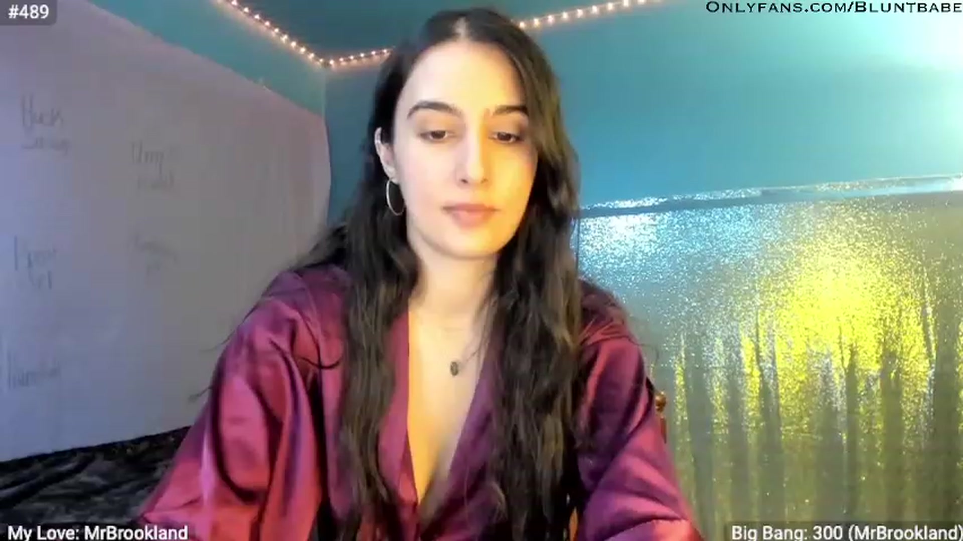 Gallery image thumbnail from shysasha1's myfreecams stream on, 03/13/2023, 22:52 image 9 of 20