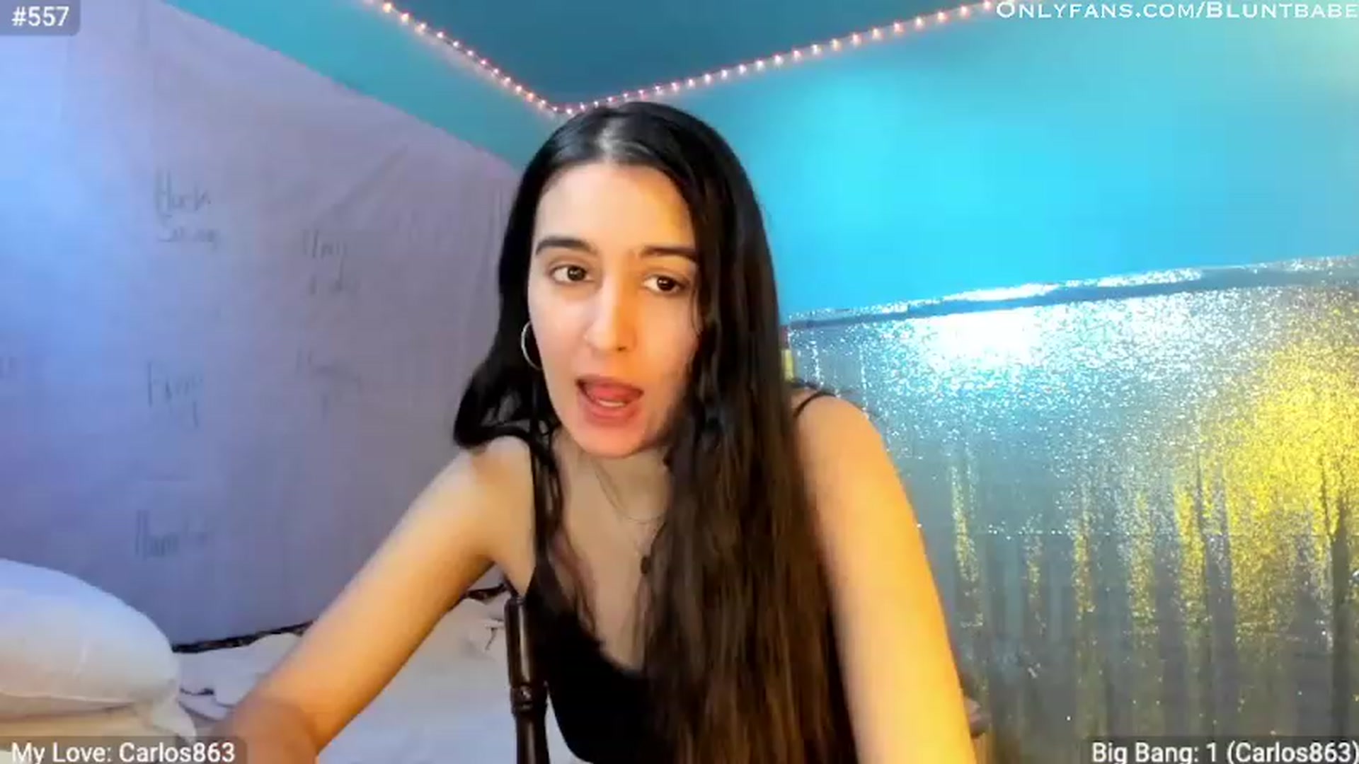 Gallery image thumbnail from shysasha1's myfreecams stream on, 03/15/2023, 18:38 image 13 of 20