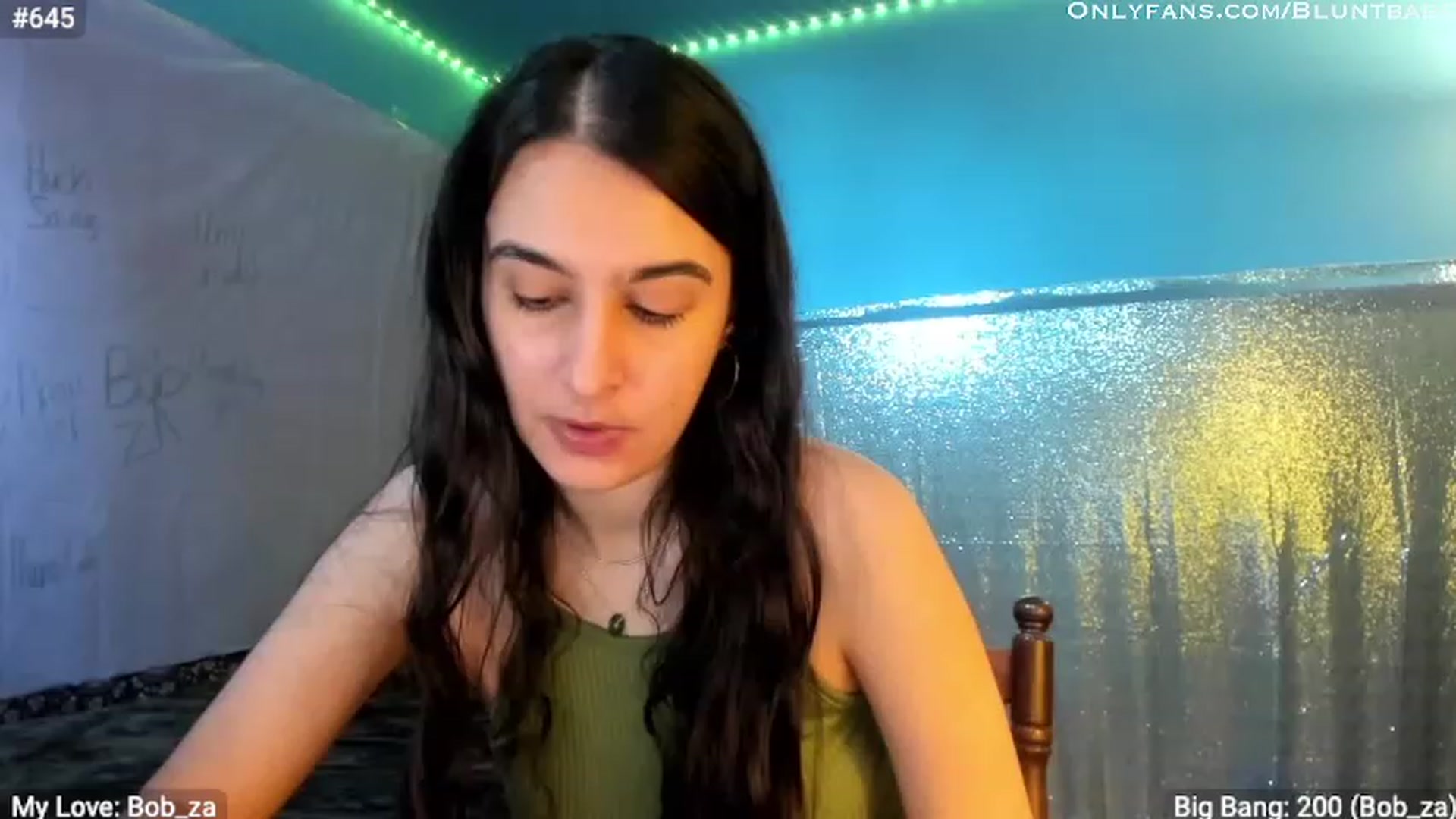 Gallery image thumbnail from shysasha1's myfreecams stream on, 03/21/2023, 21:37 image 12 of 20