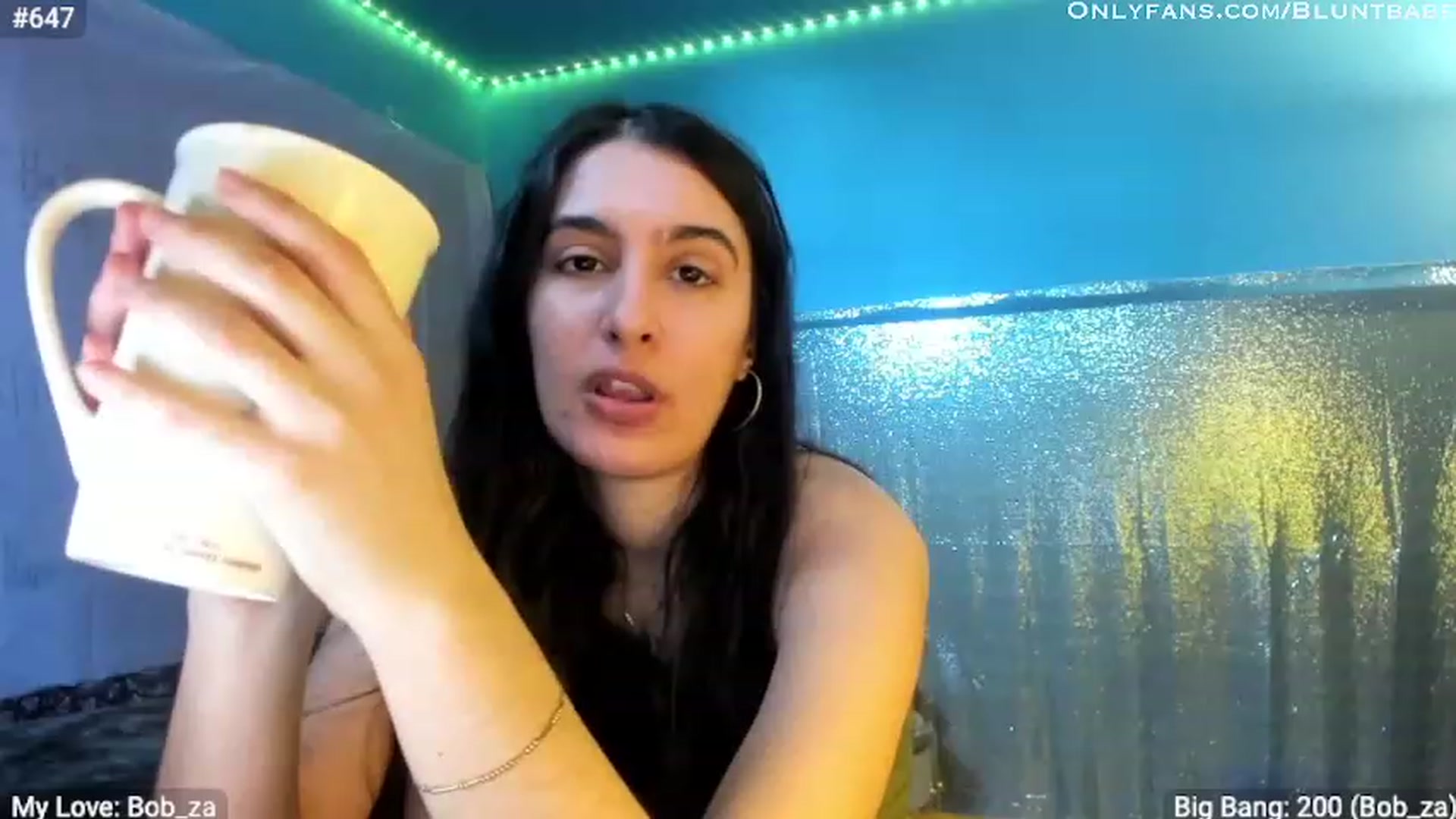 Gallery image thumbnail from shysasha1's myfreecams stream on, 03/21/2023, 21:37 image 17 of 20