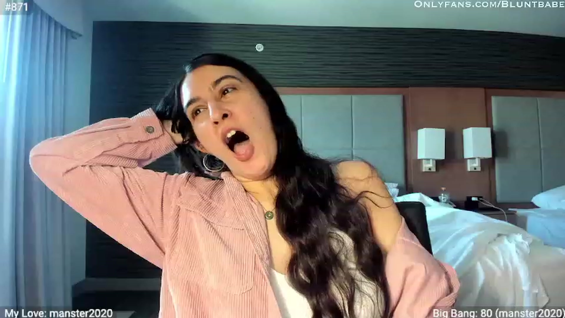 Gallery image thumbnail from shysasha1's myfreecams stream on, 03/27/2023, 17:41 image 19 of 20