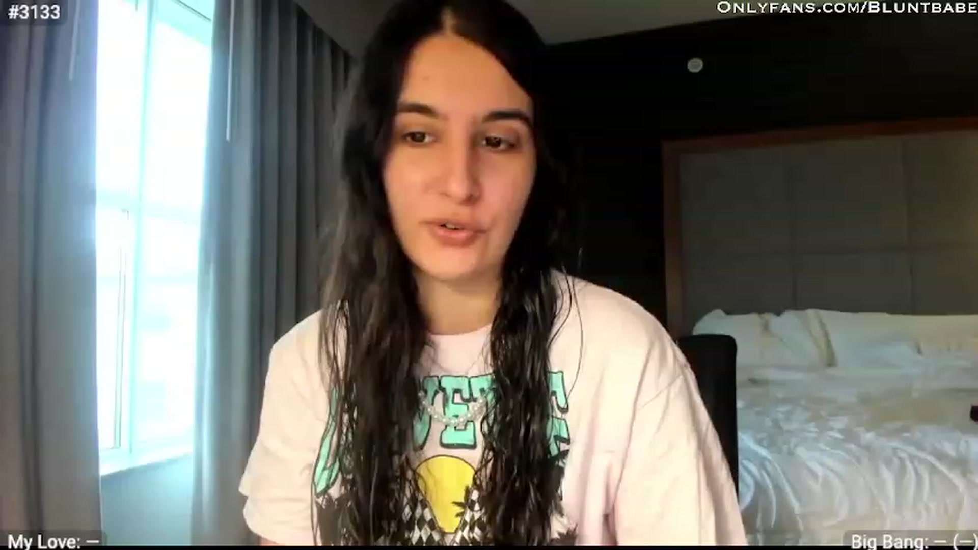 Gallery image thumbnail from shysasha1's myfreecams stream on, 04/07/2023, 20:14 image 16 of 20